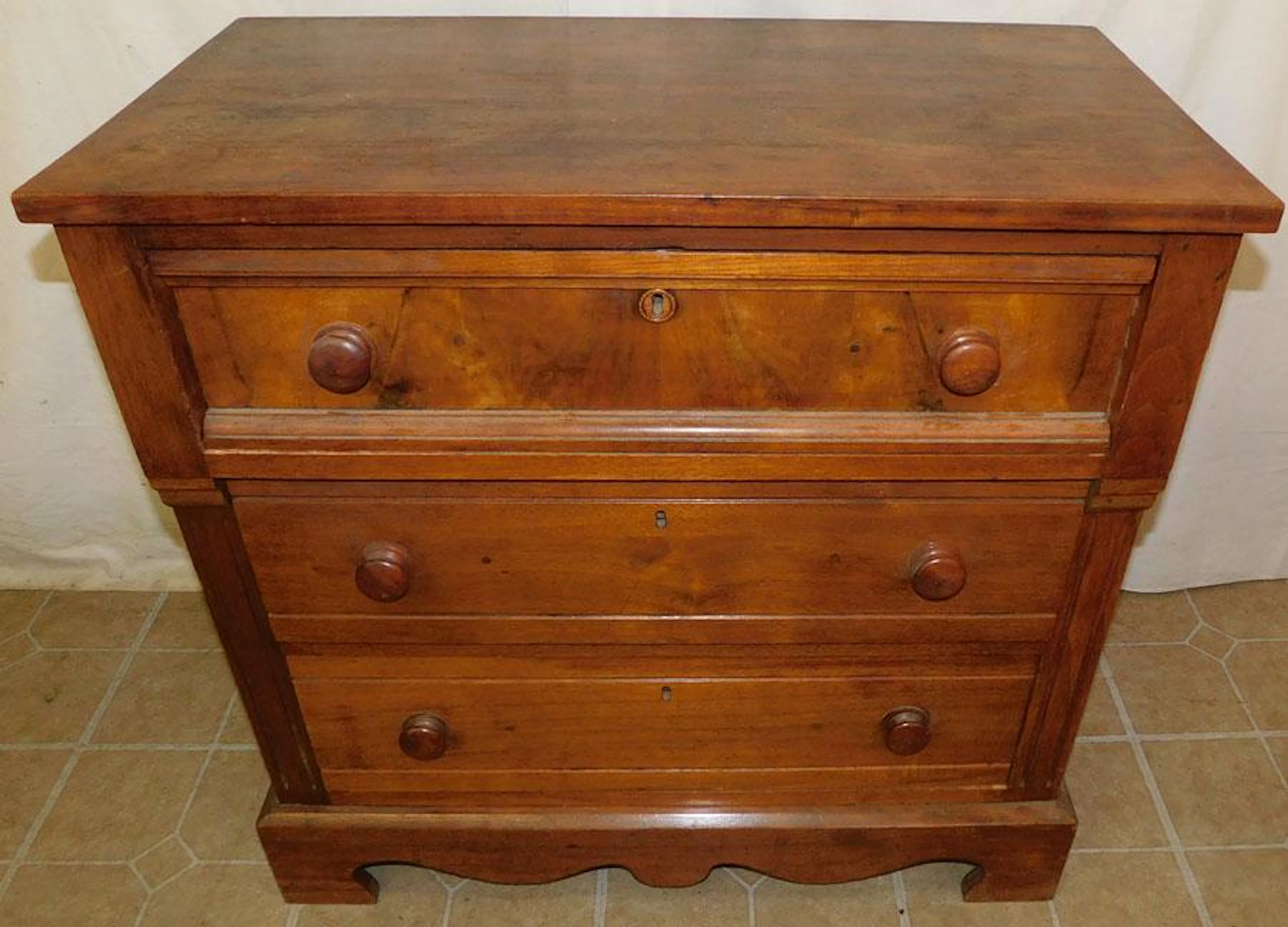 Walnut Victorian 3 Drawer Chest