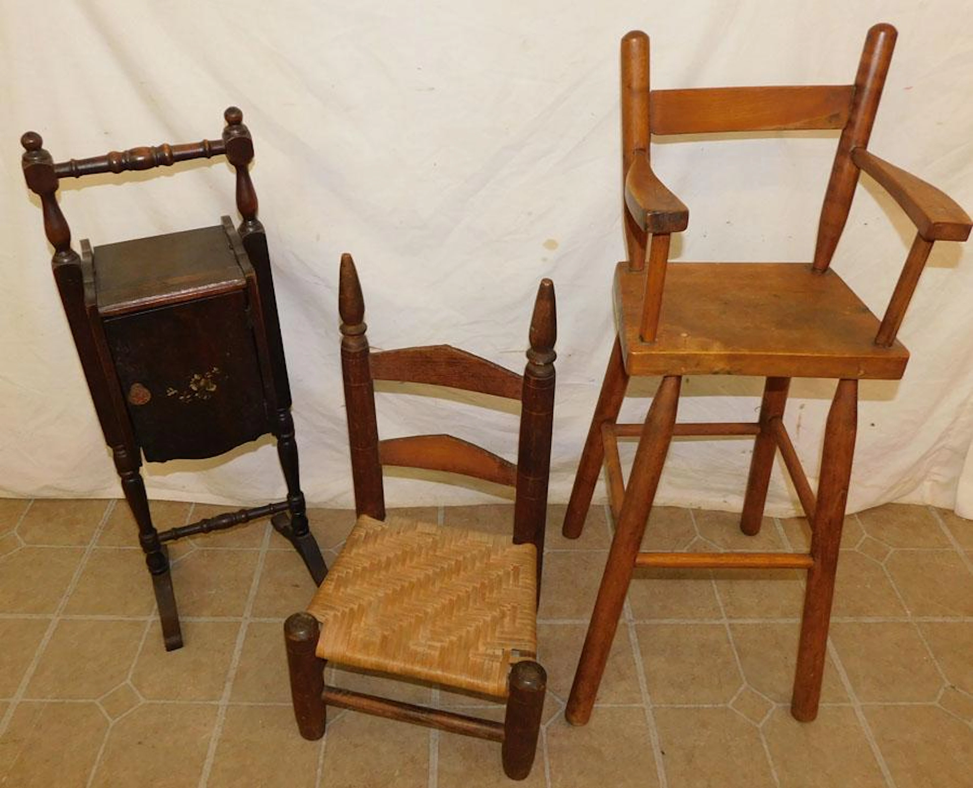 Ant Baby High Chair, Smoking Stand, Ant. Childs Chair