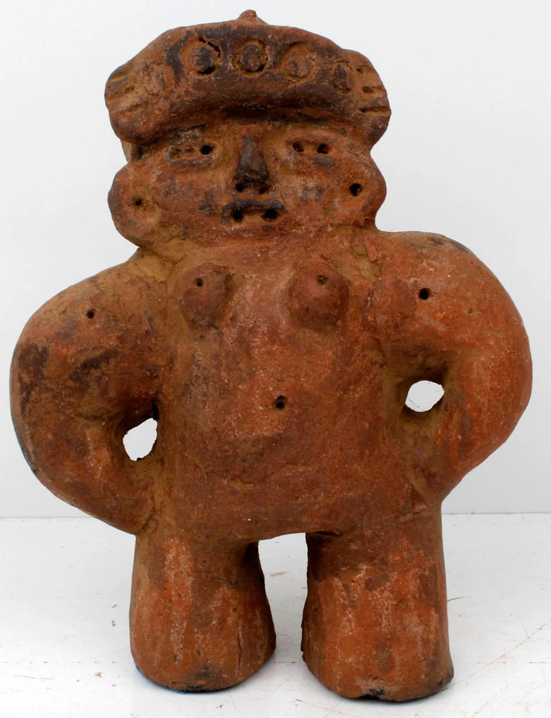 PRECOLUMBIAN QUIMBAYA TERRACOTTA FIGURE 500 CE.