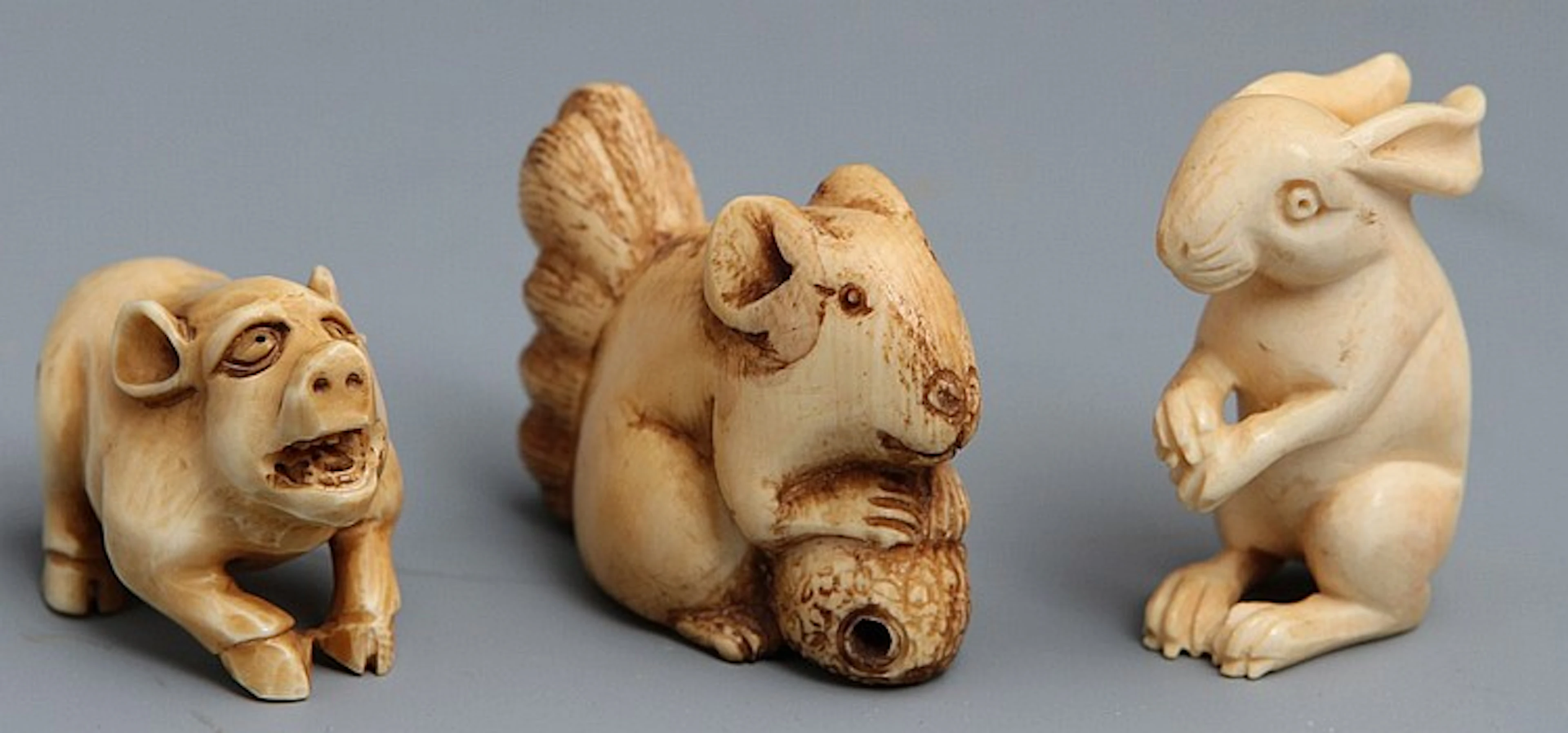 (3) JAPANESE IVORY NETSUKE OF ANIMALS