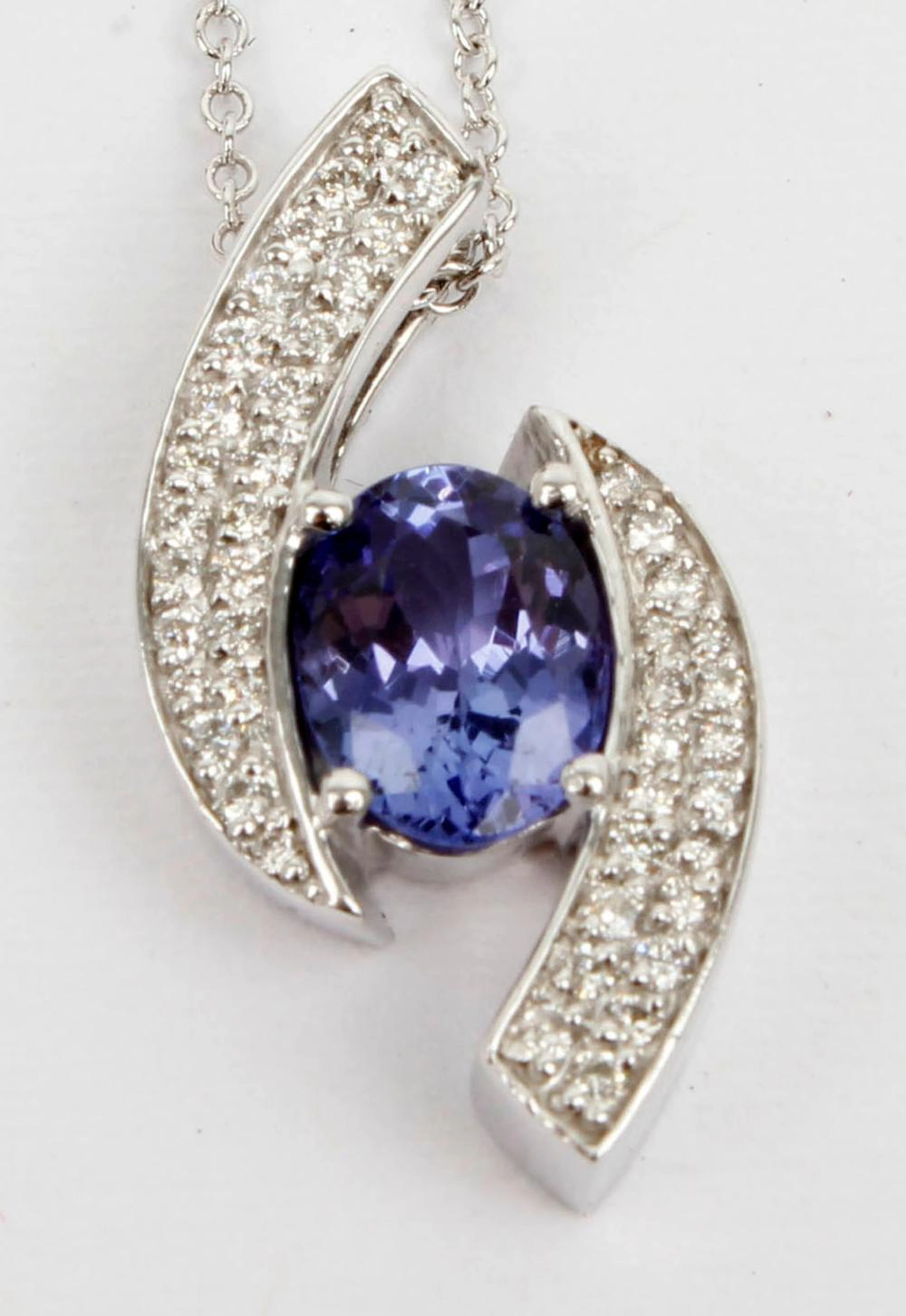 14K WHITE GOLD TANZANITE DIAMOND PENDANT