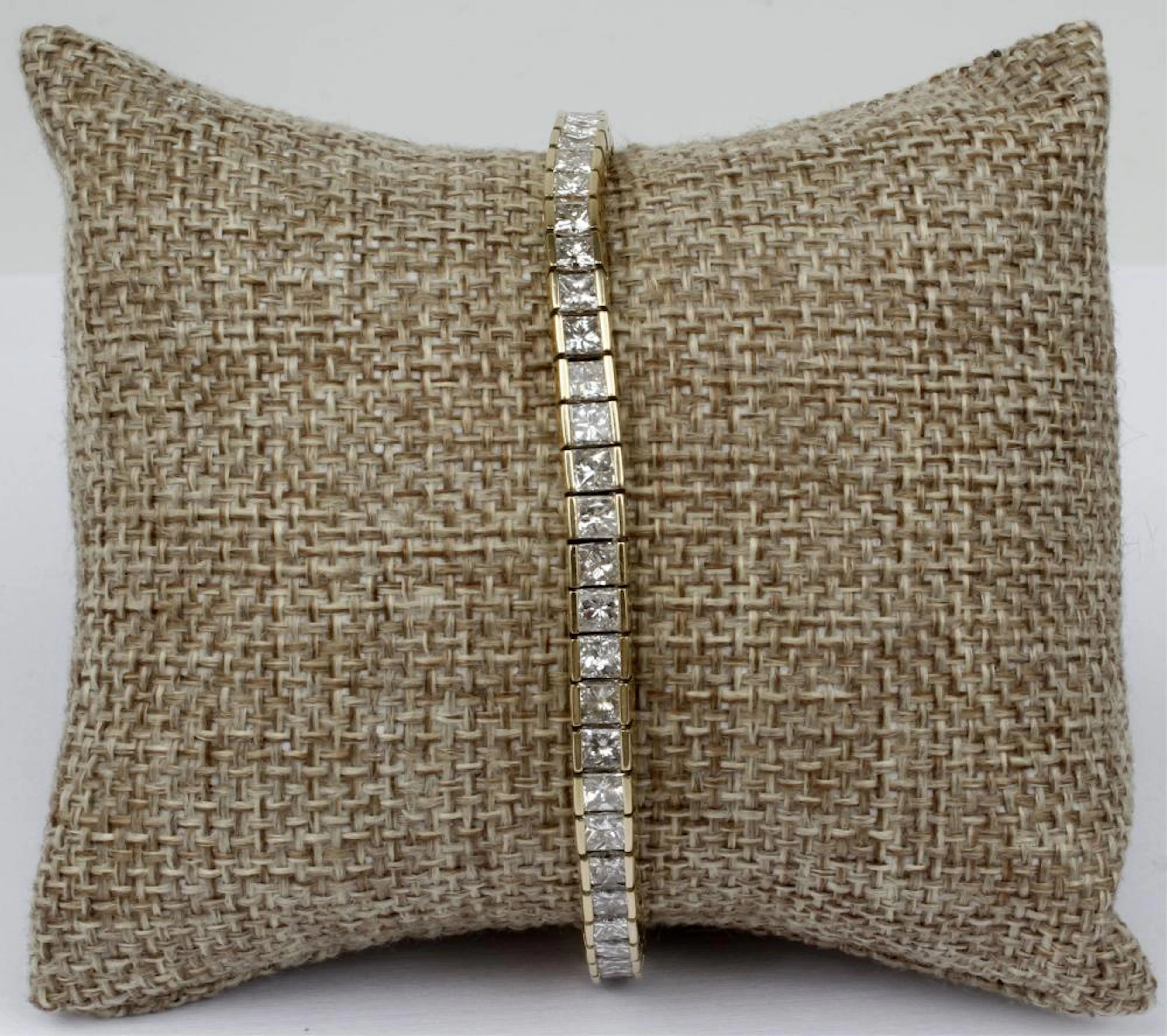 14K LADIES YELLOW GOLD DIAMOND TENNIS BRACELET 9CT