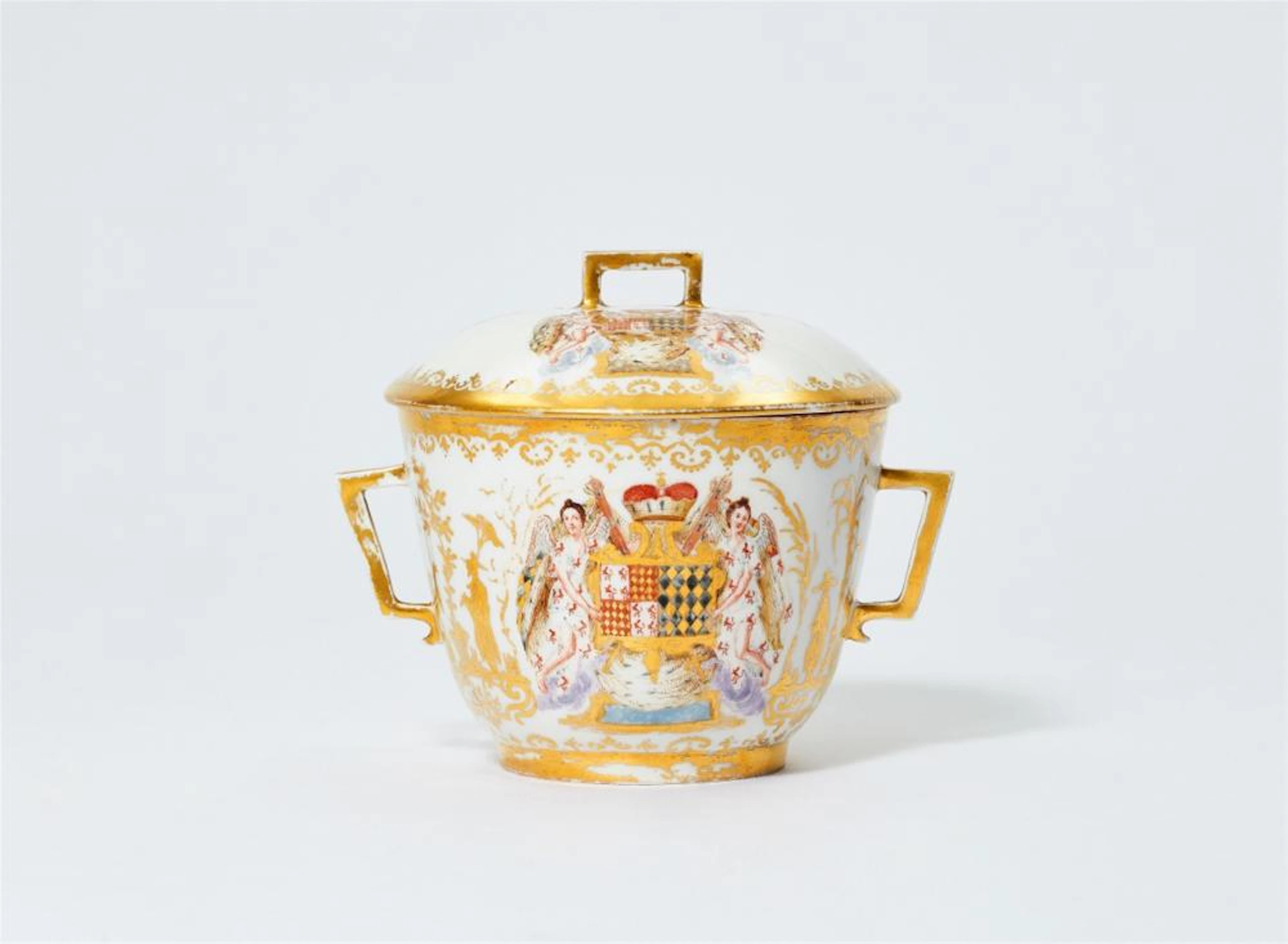 A rare Meissen Böttger porcelain ecuelle with the coat of arms of Beauvau-Craon/Ligniville