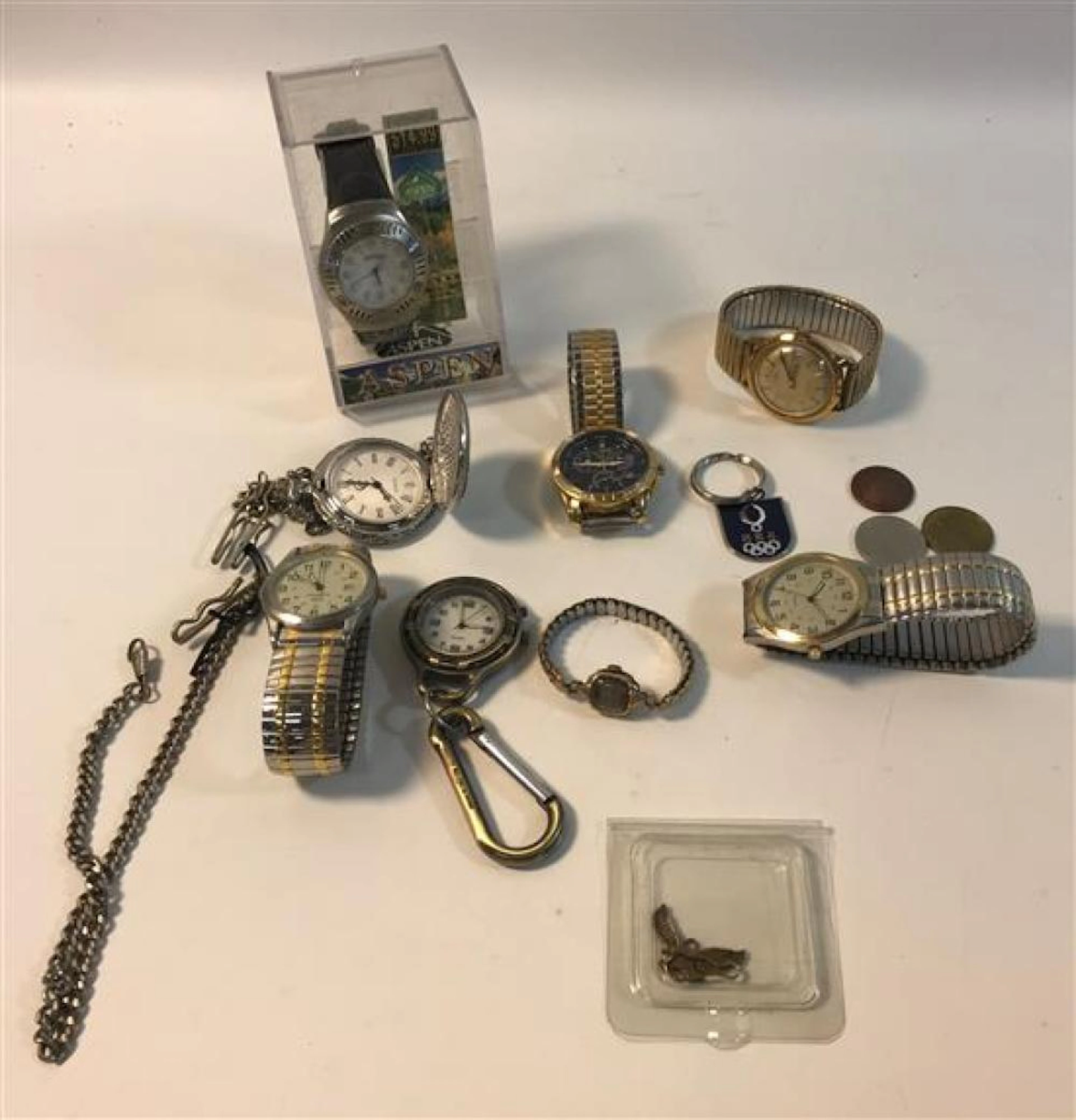 LOT WATCHES AND ACCESSORIES