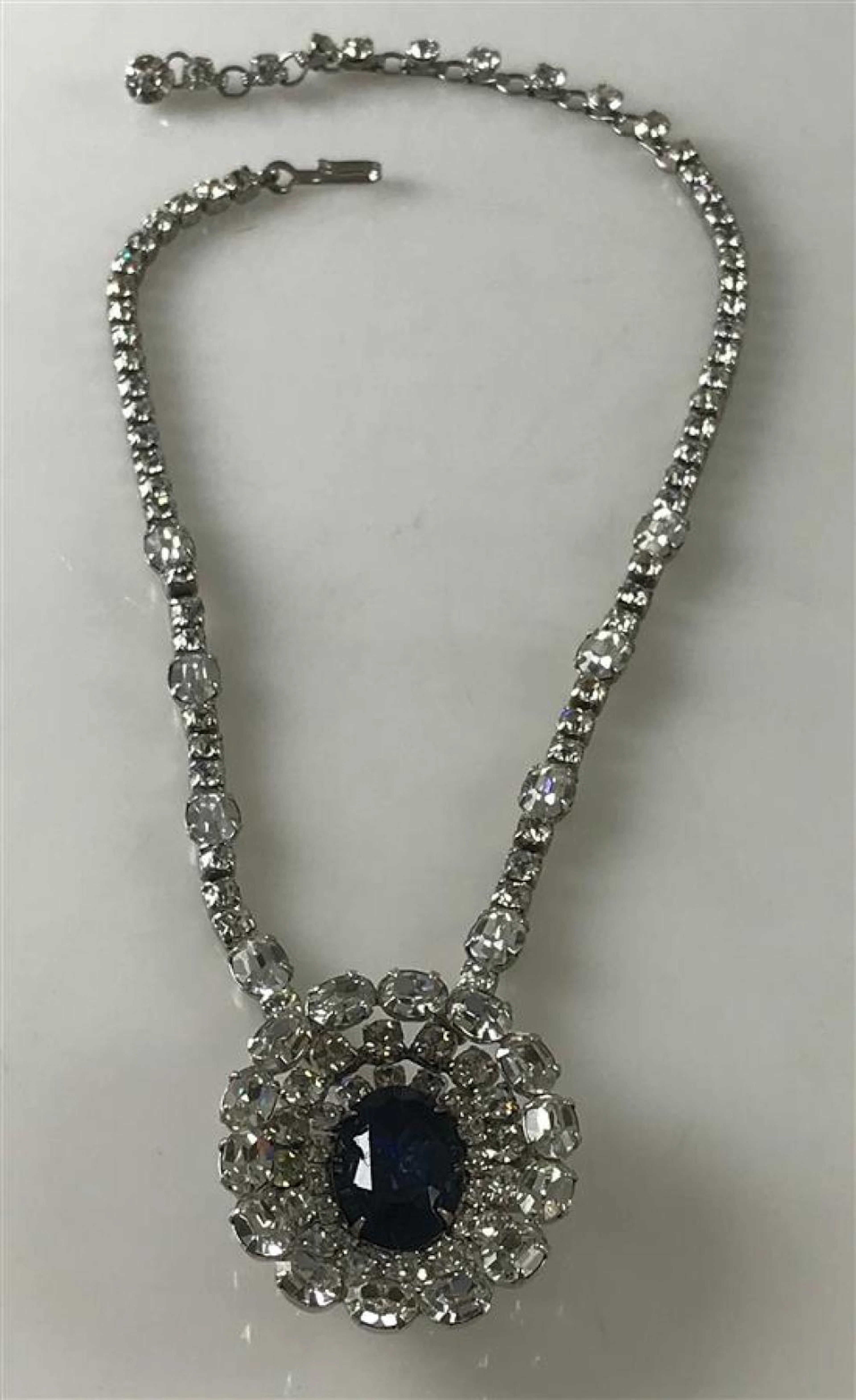 VINTAGE CHRISTIAN DIOR BY KRAMER COSTUME NECKLACE