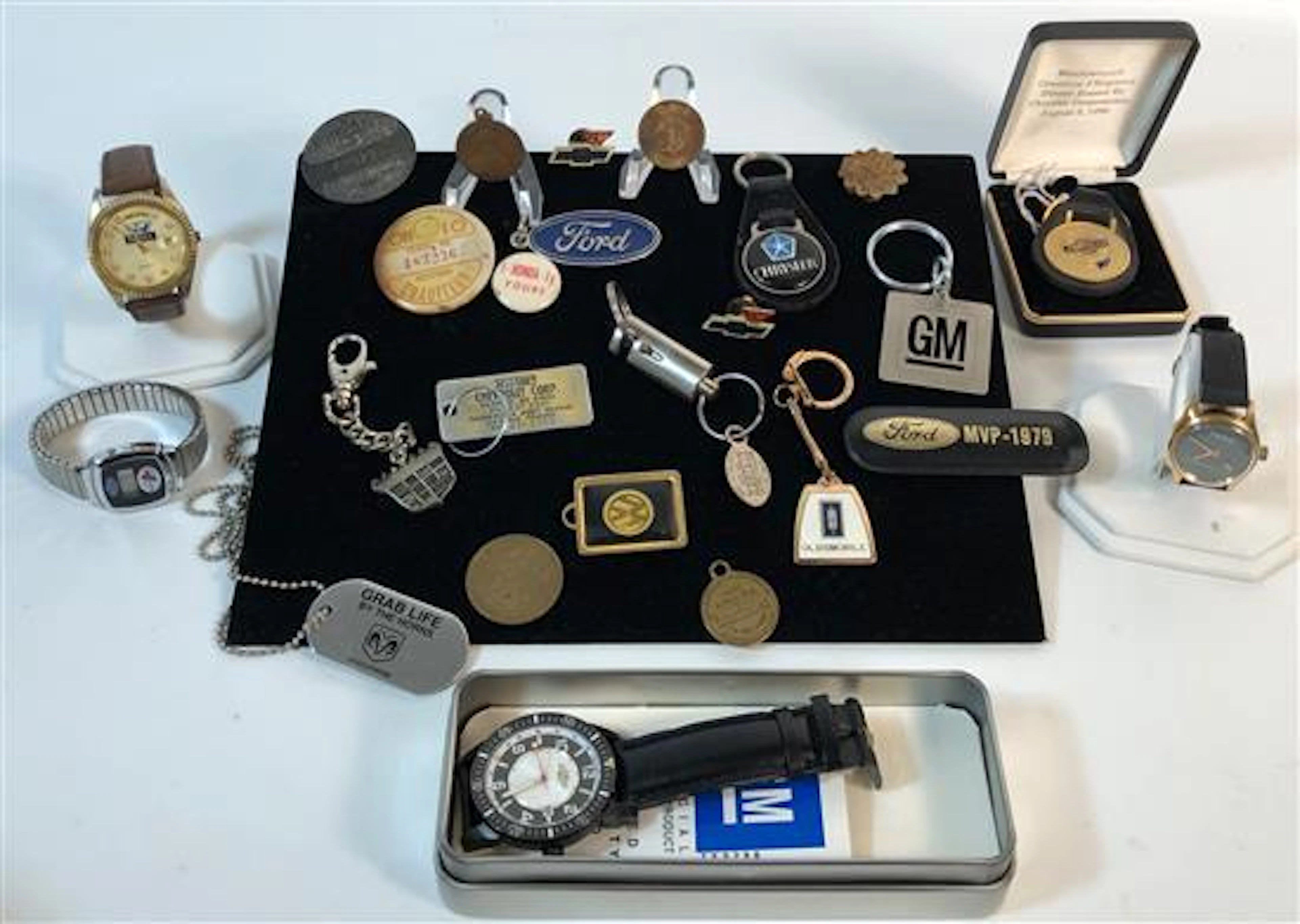 AUTOMOTIVE ACCESSORIES