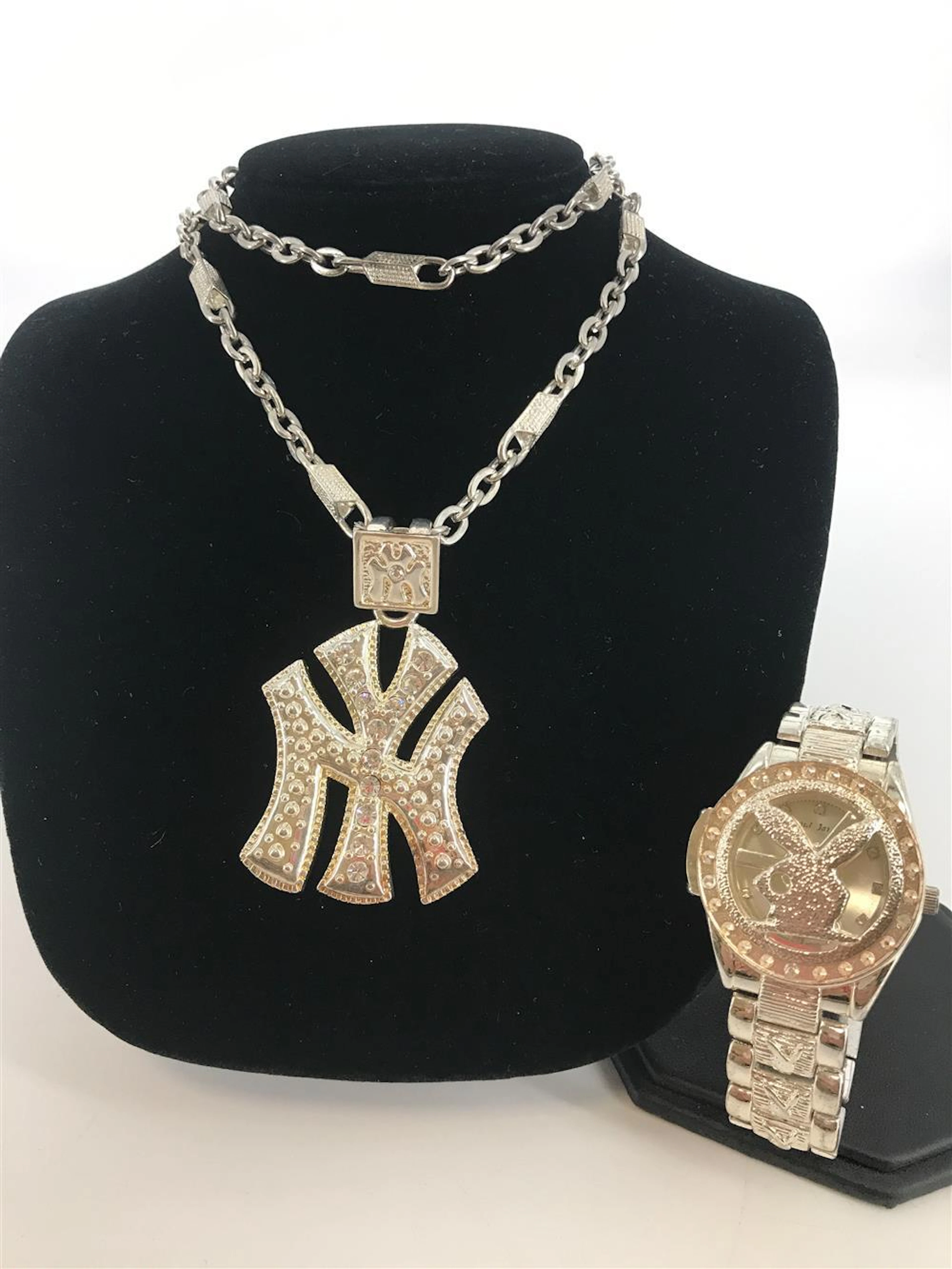 URBAN ACCESSORIES