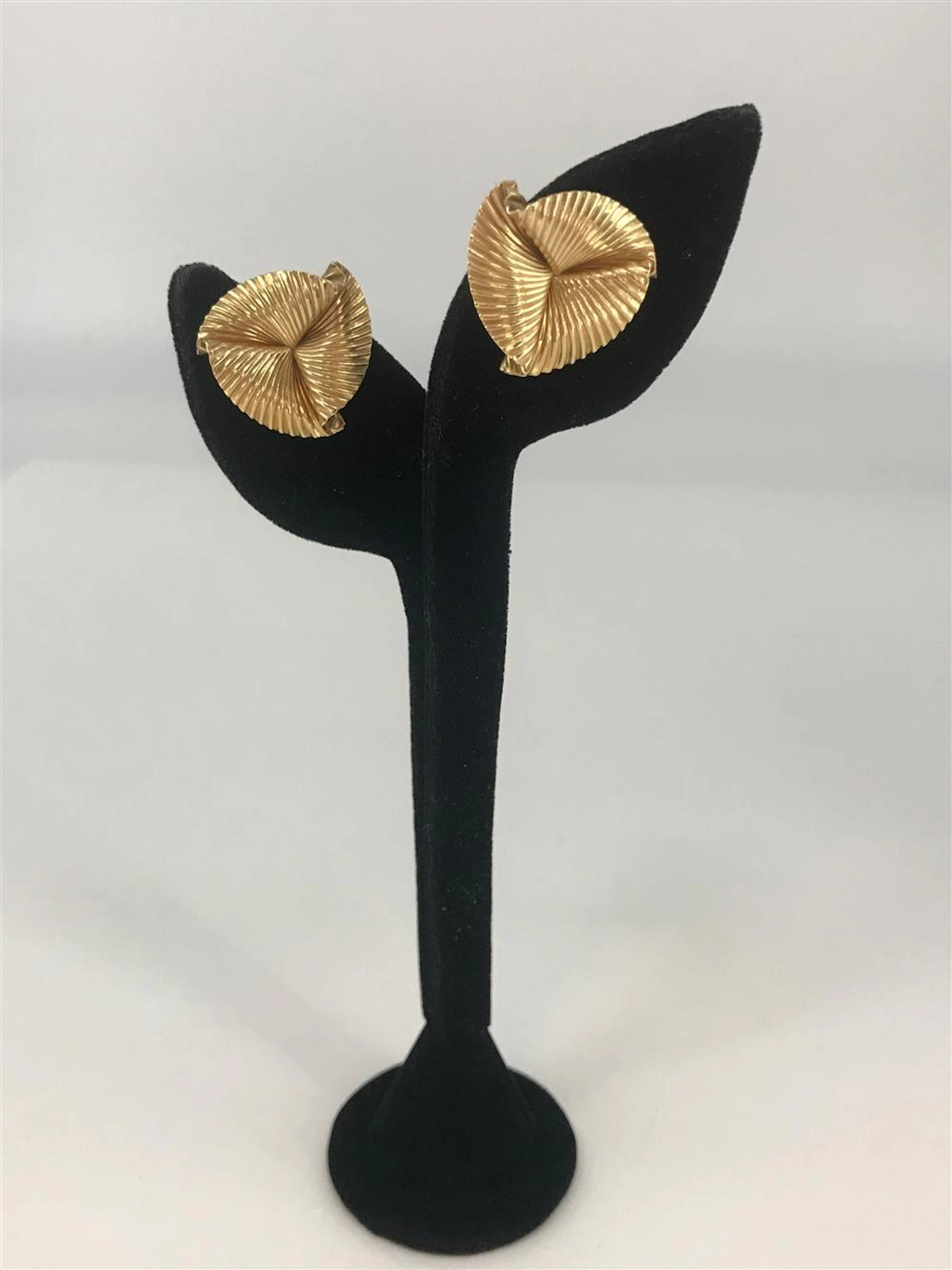 14KT YELLOW GOLD EARRINGS