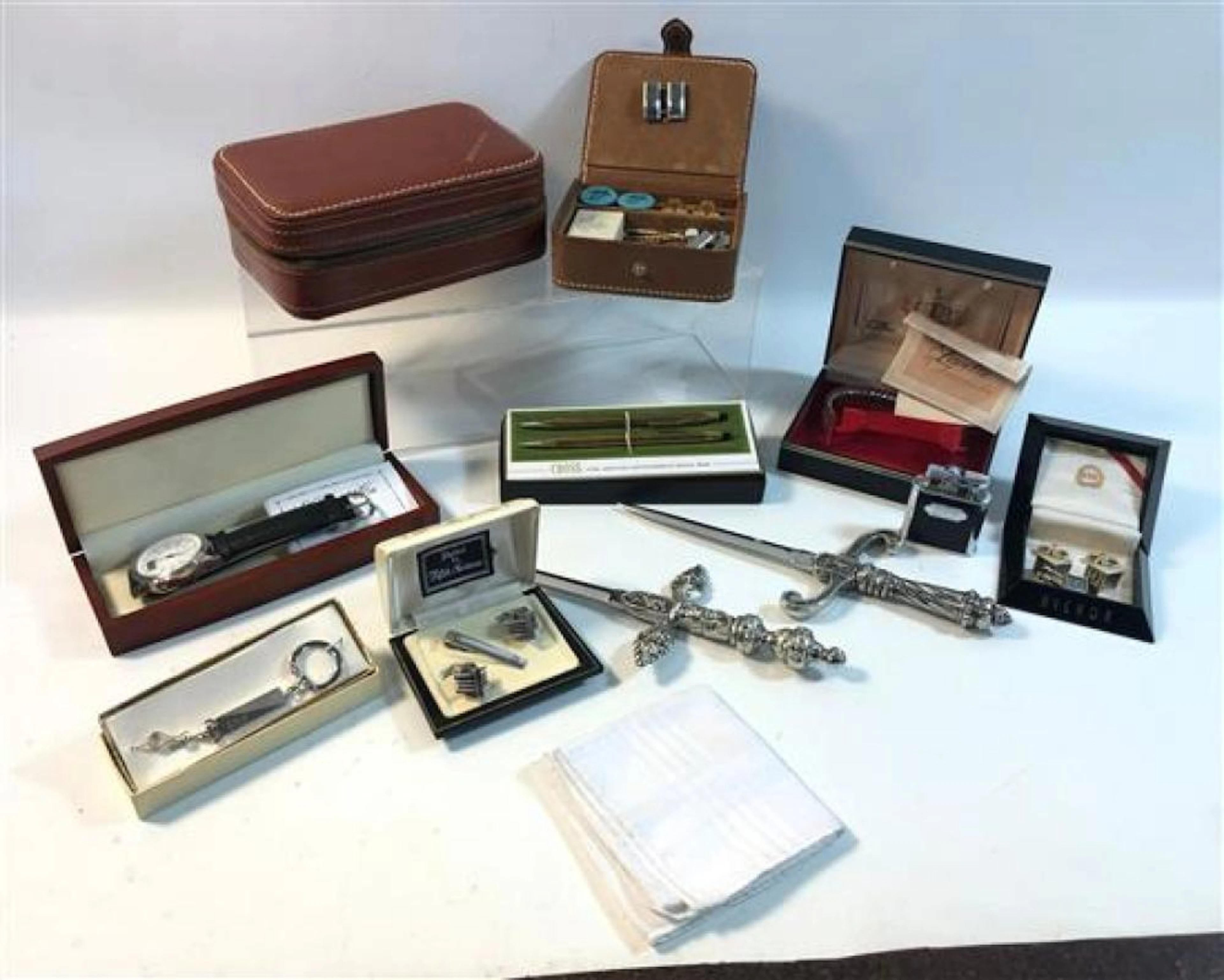 LOT OF MEN''S ACCESSORIES