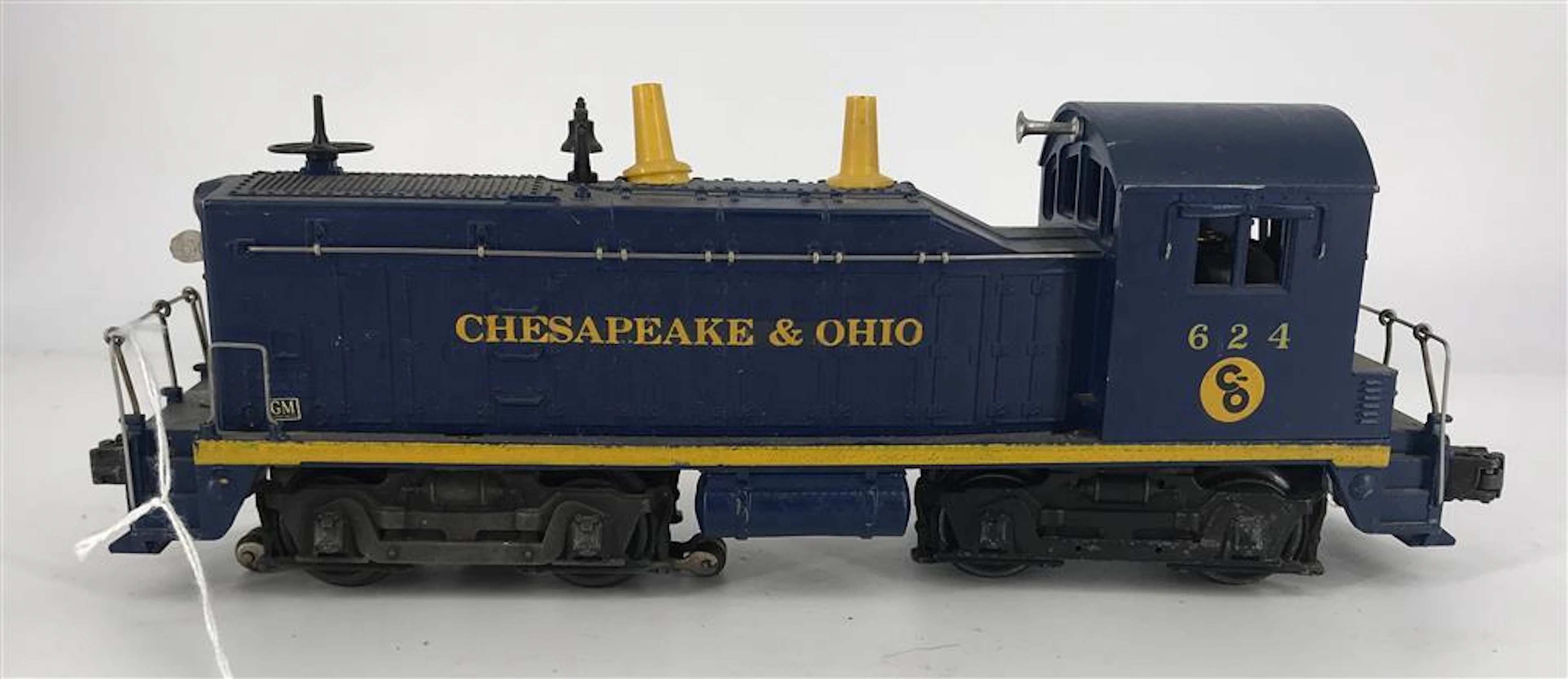 LIONEL POSTWAR O GAUGE 624 C&O NW2 SWITCHER