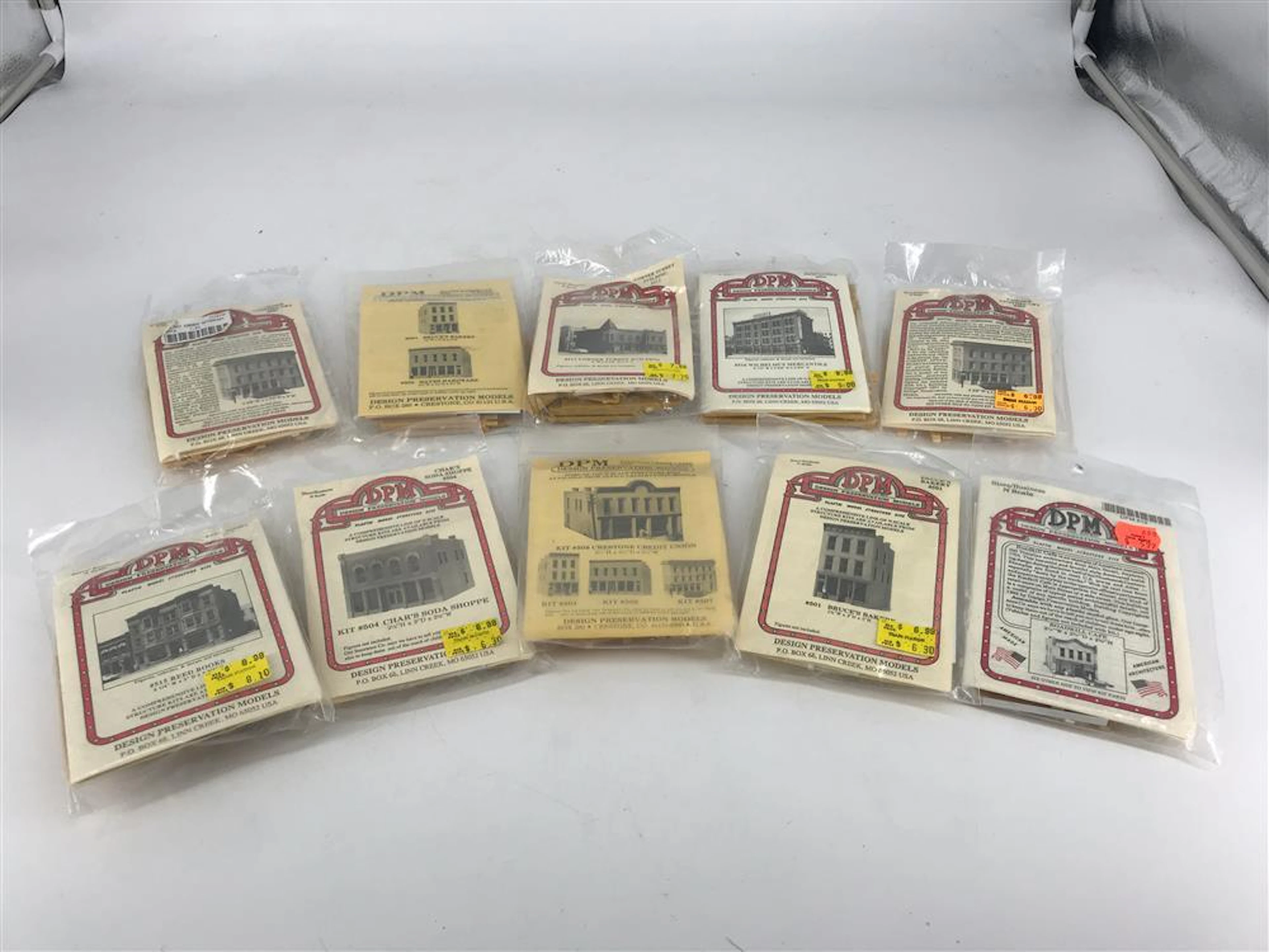 BOX LOT 10 DPM N SCALE BUILDING KITS