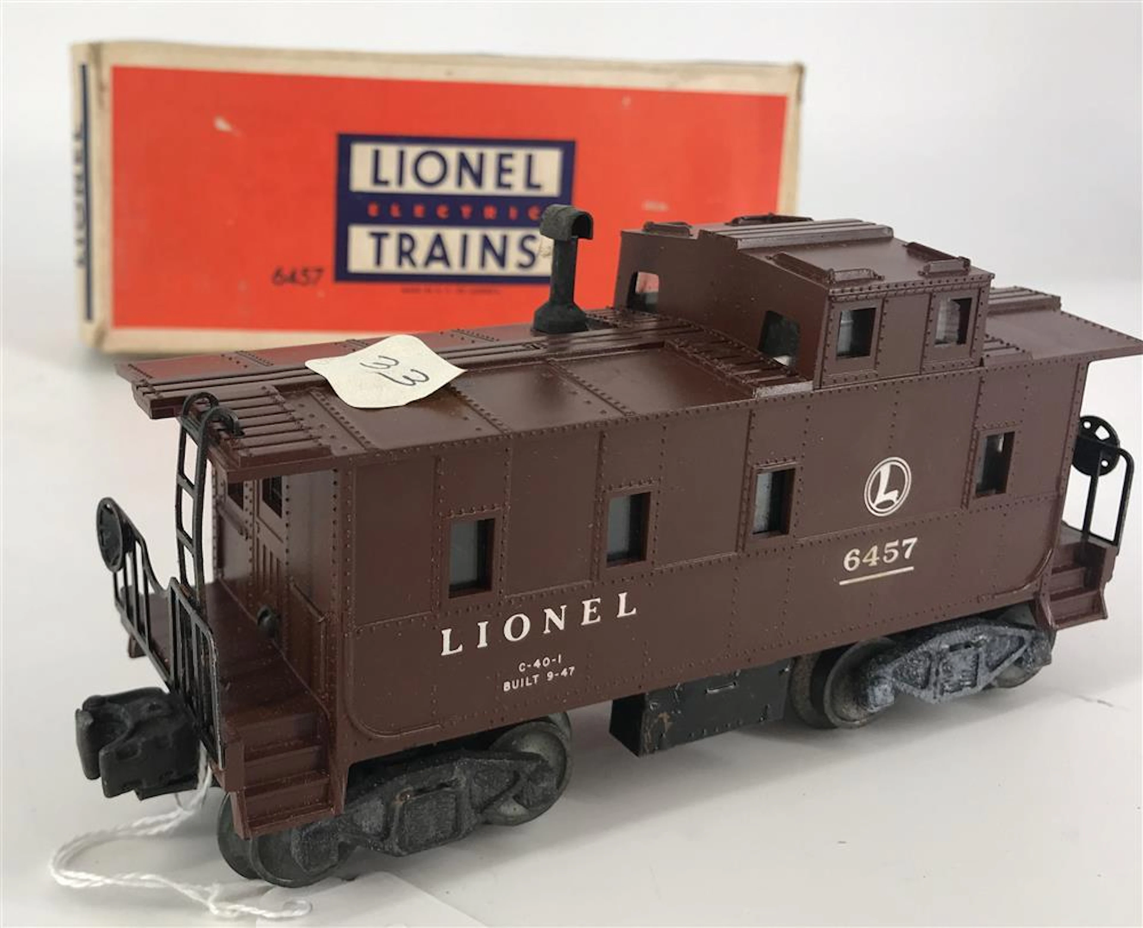 LIONEL POSTWAR O GAUGE 6457 LIONEL SP CABOOSE WITH ORIGINAL BOX
