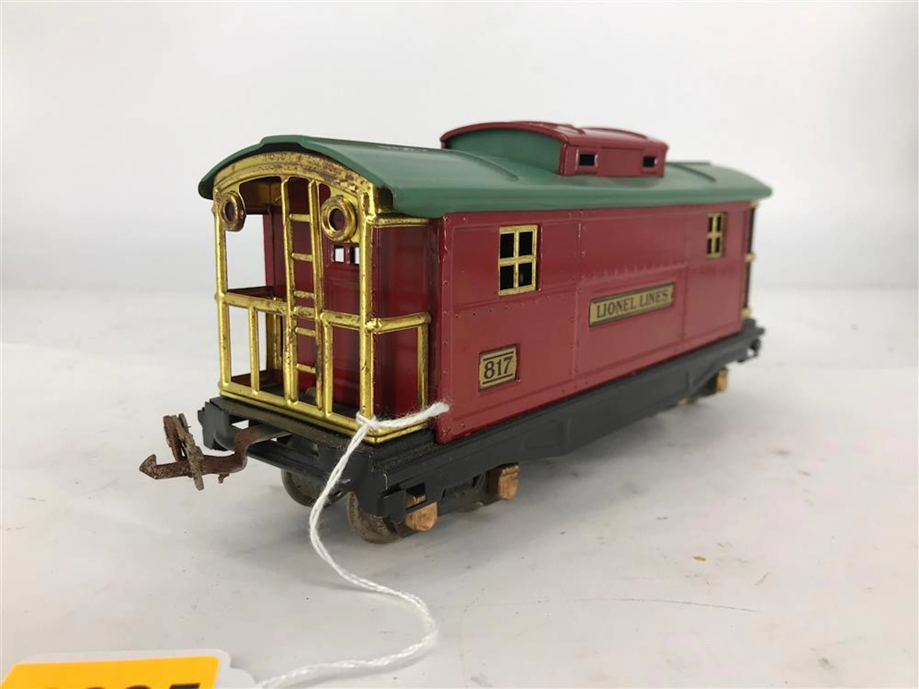 LIONEL PREWAR O GAUGE #817 CABOOSE RED WITH PEACOCK ROOF