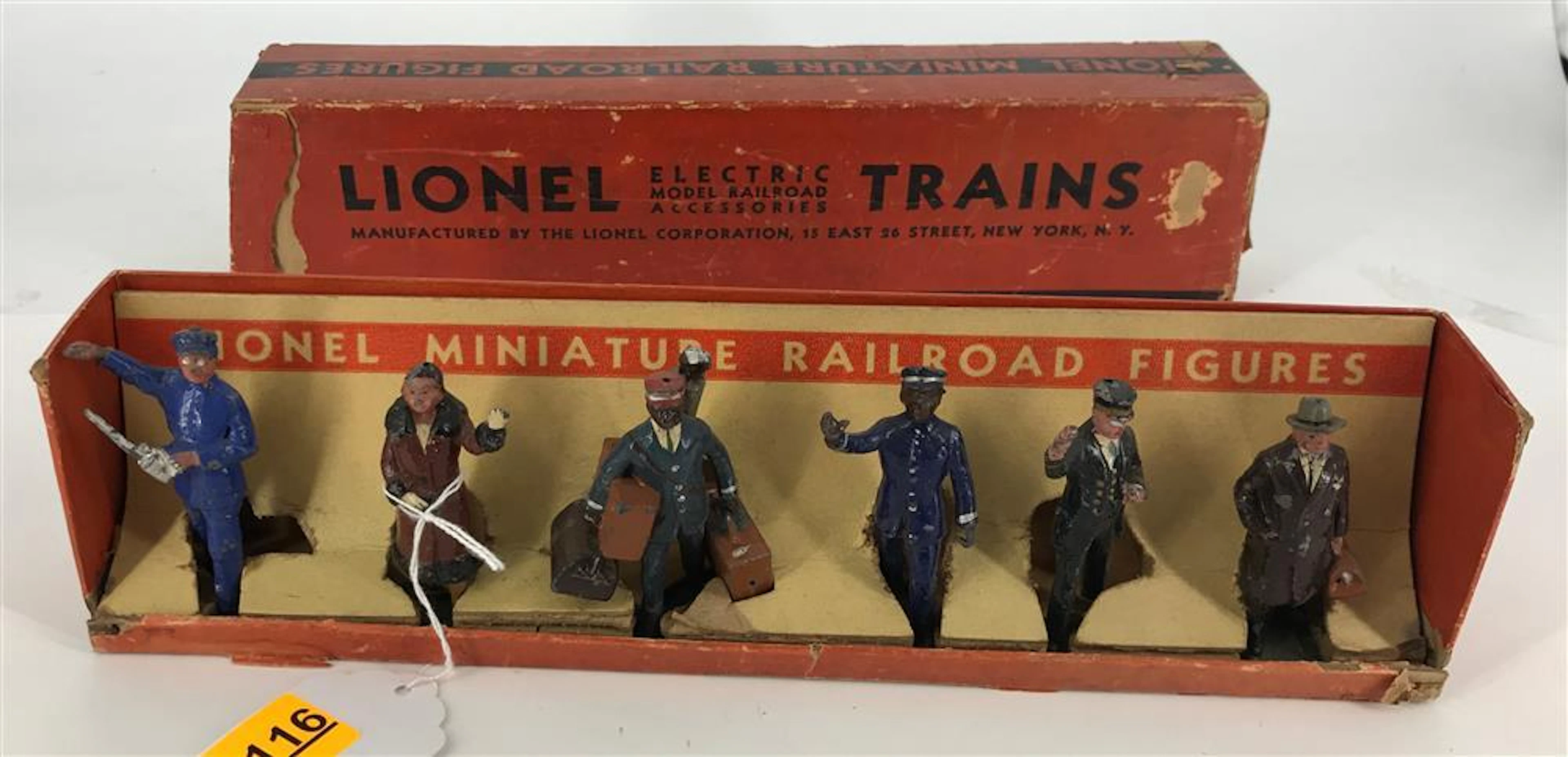 LIONEL #550 MINIATURE FIGURES WITH OBOX
