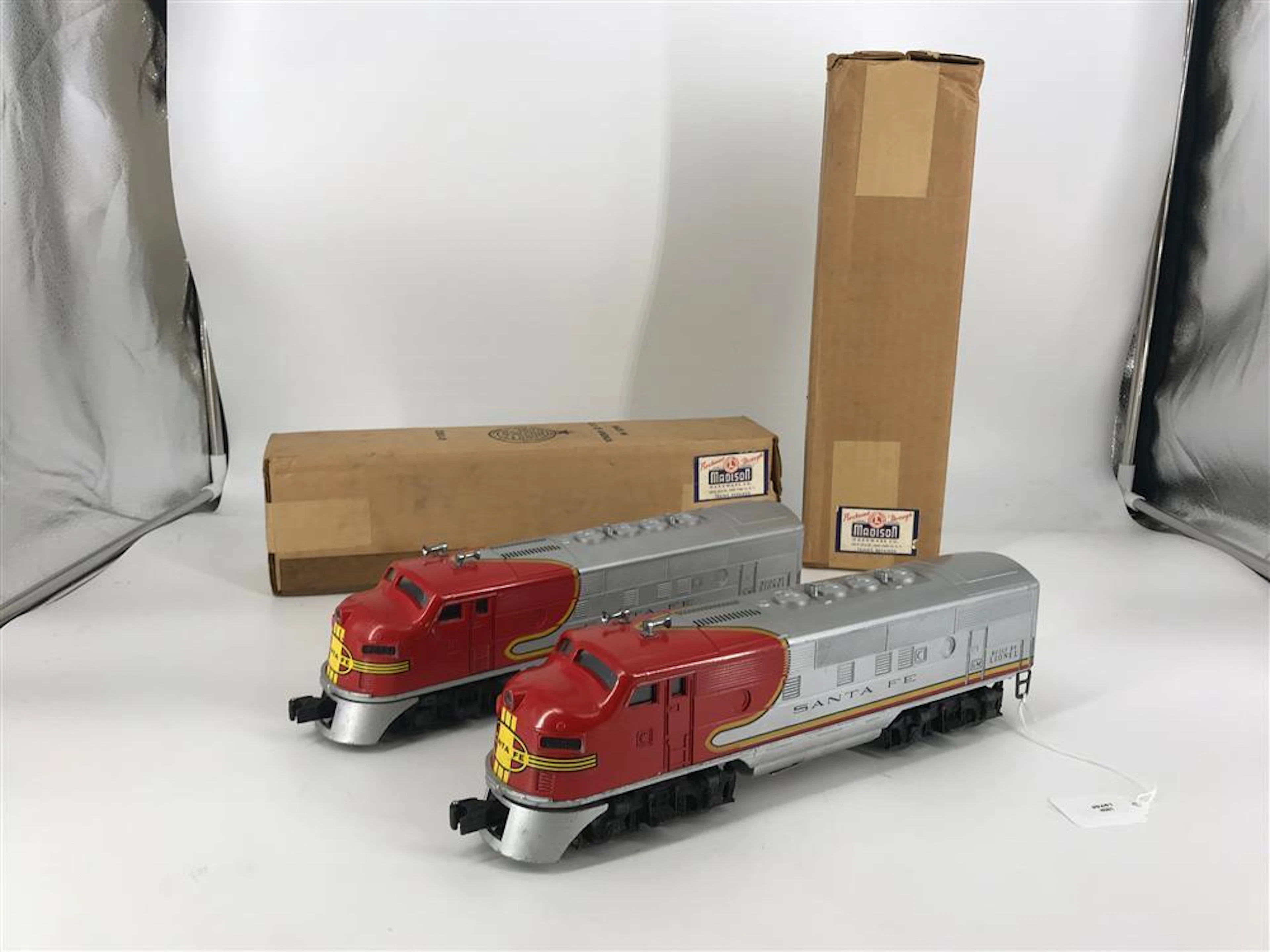 LIONEL POSTWAR O GAUGE 2383 SANTA FE F3 AA SET WITH ORIGINAL BOXES