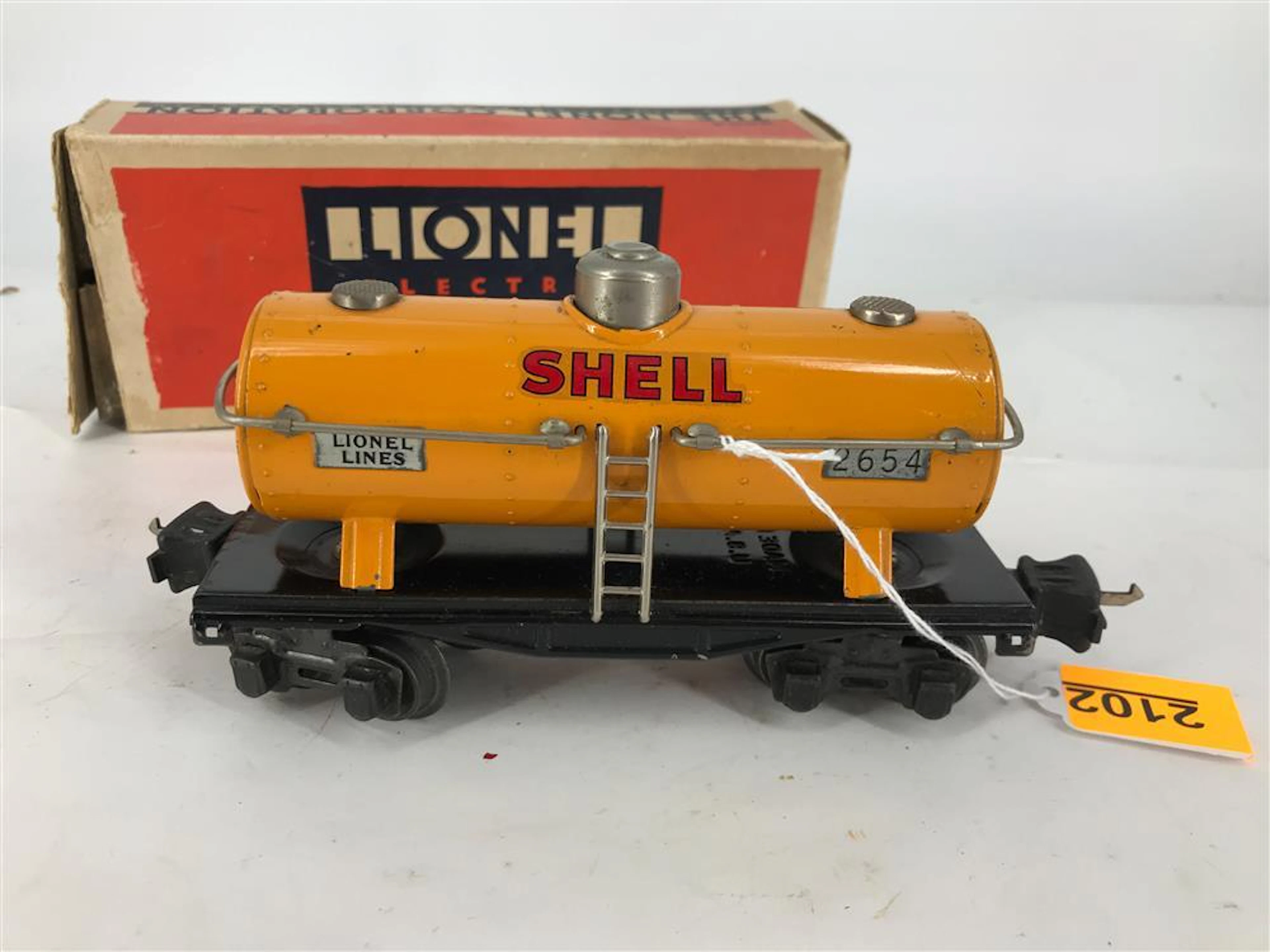 LIONEL PREWAR O GAUGE 2654 SHELL TANK CAR IN ORIGINAL BOX