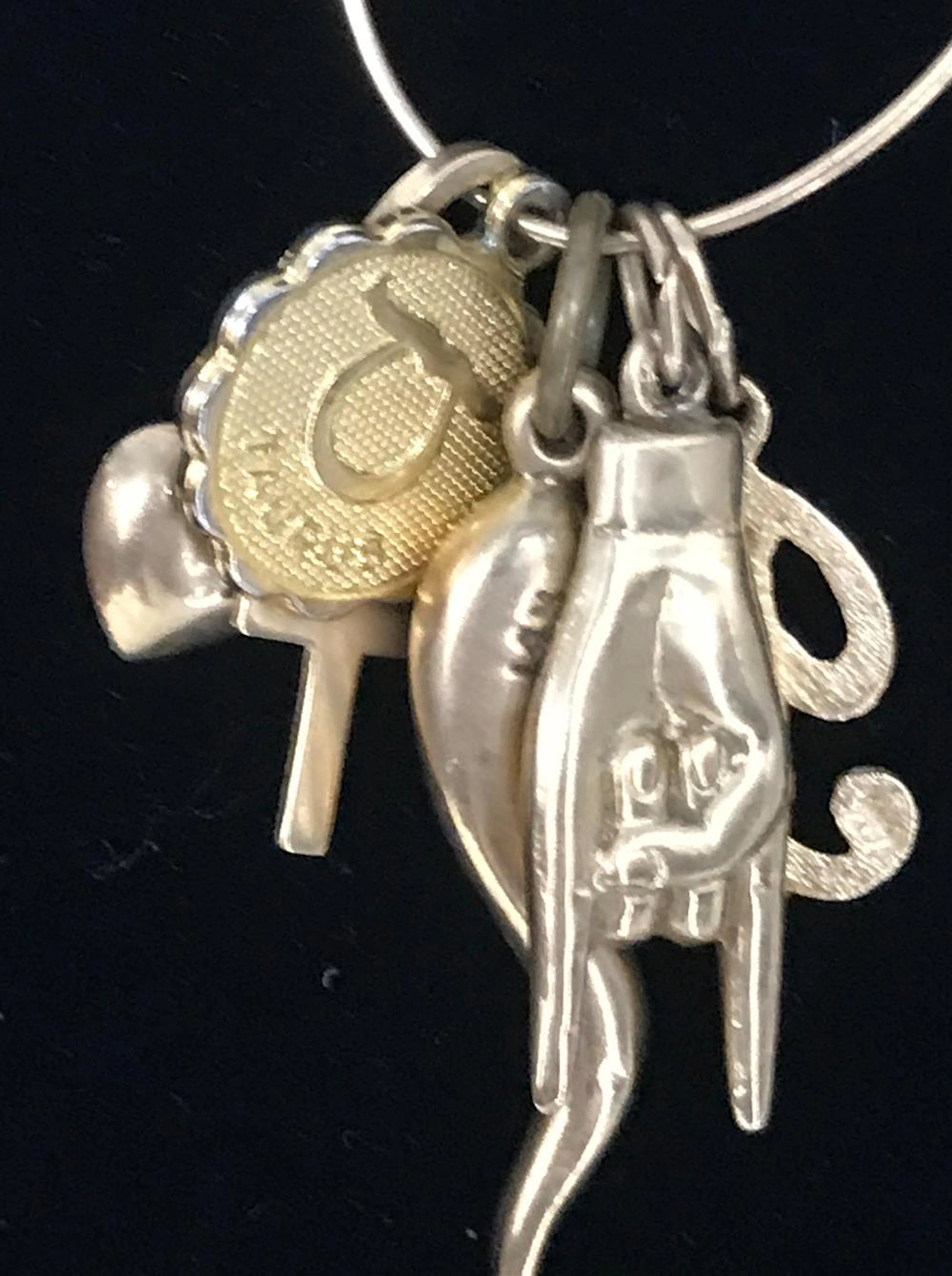 14KT YELLOW GOLD NECKLACE WITH CHARMS
