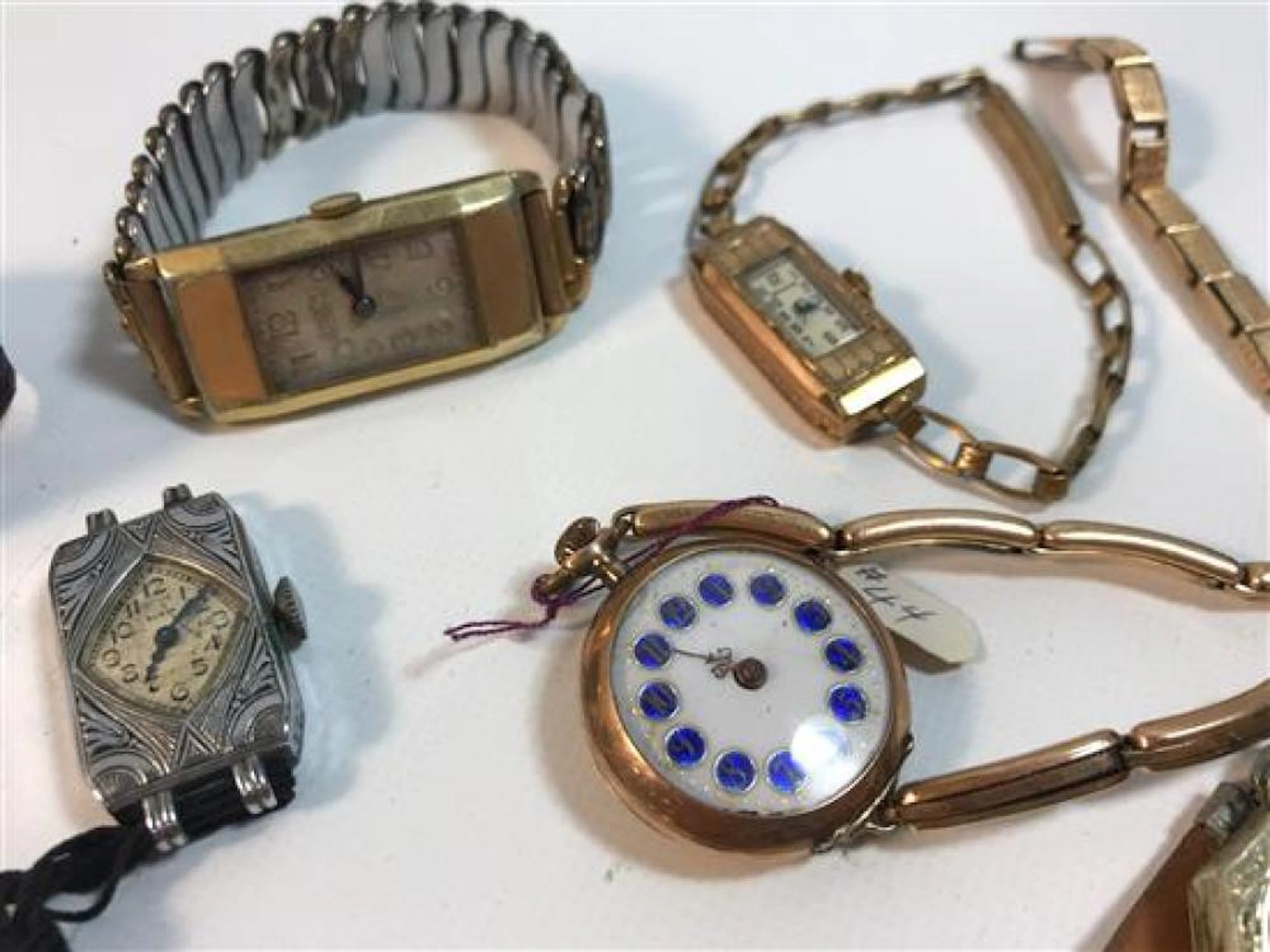 VINTAGE WRIST WATCH LOT