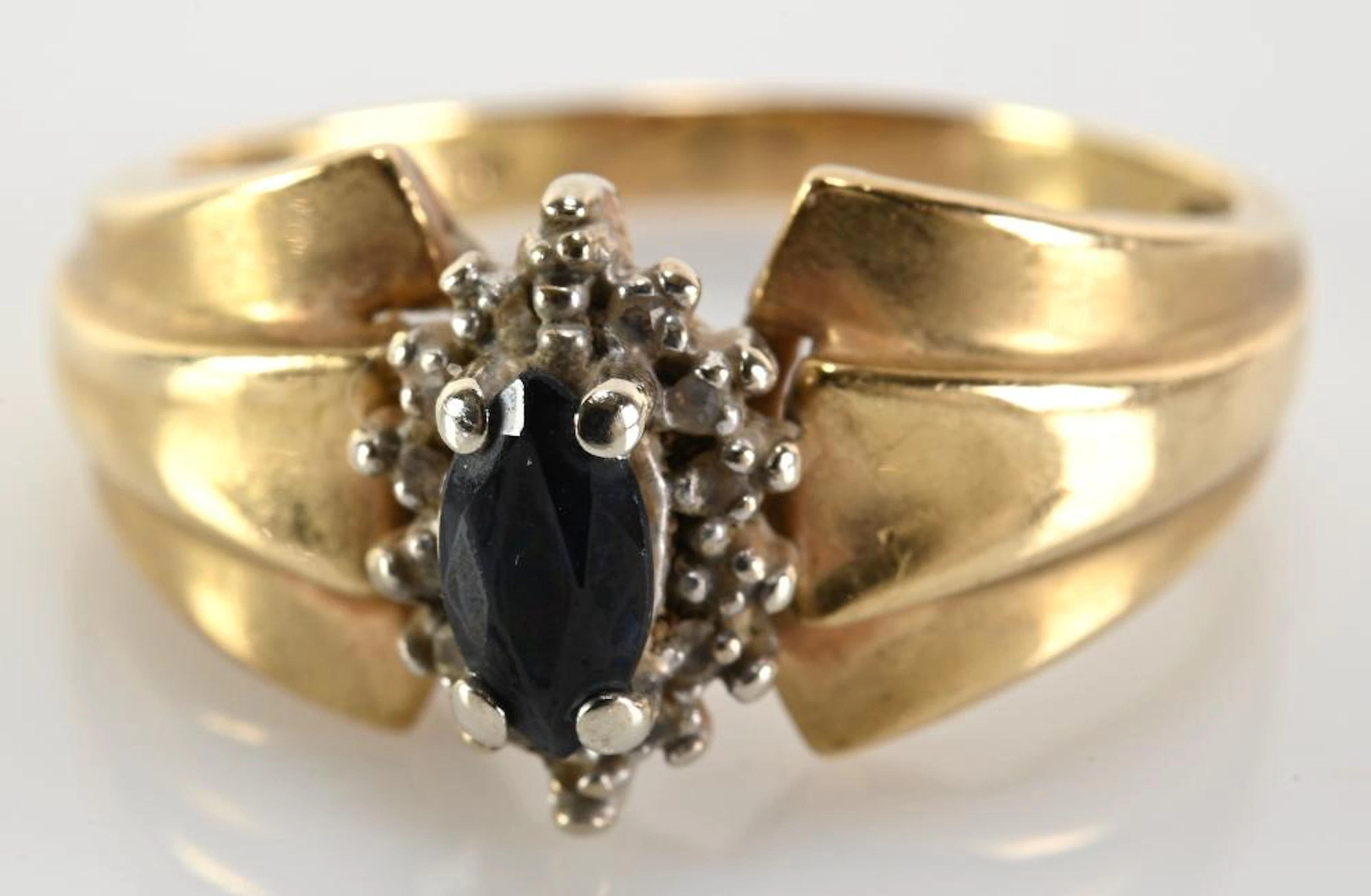 Vintage 10K Gold Designer Gemstone Jewelry Ring