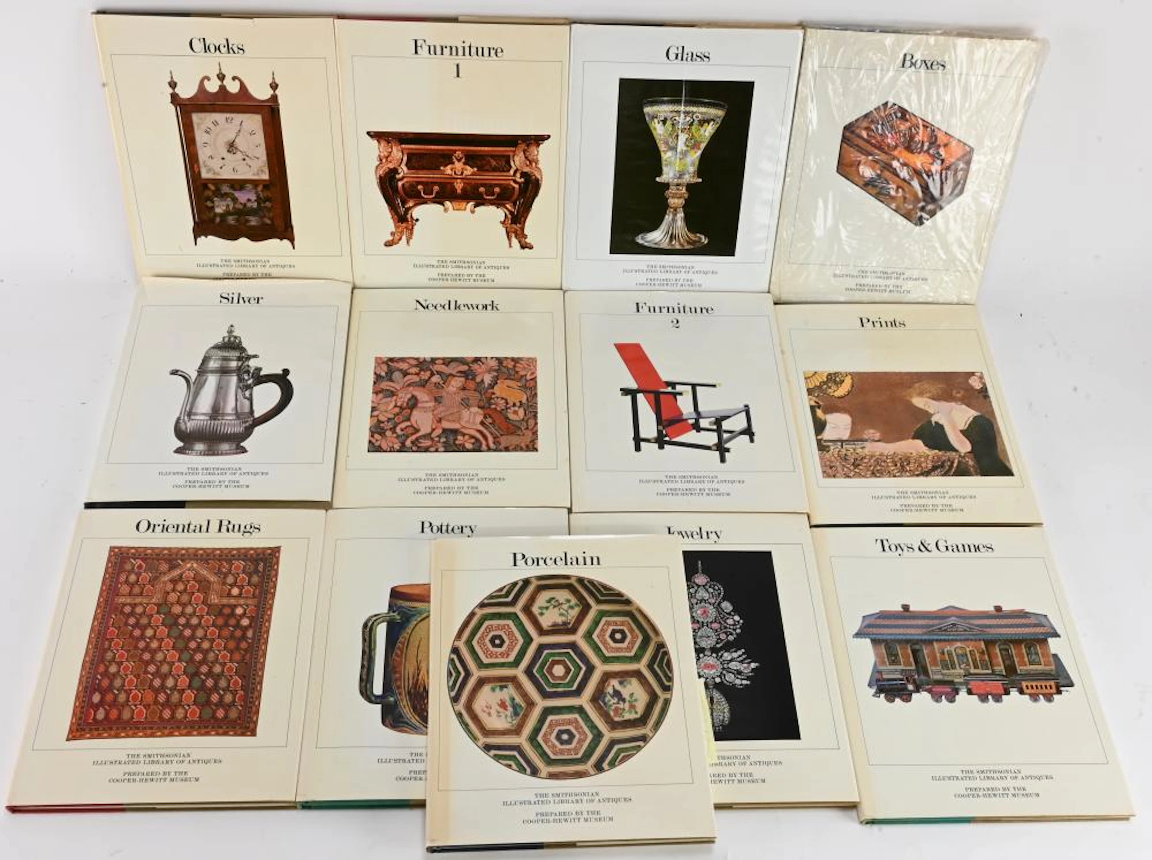The Smithsonian Illustrated Library Of Antiques