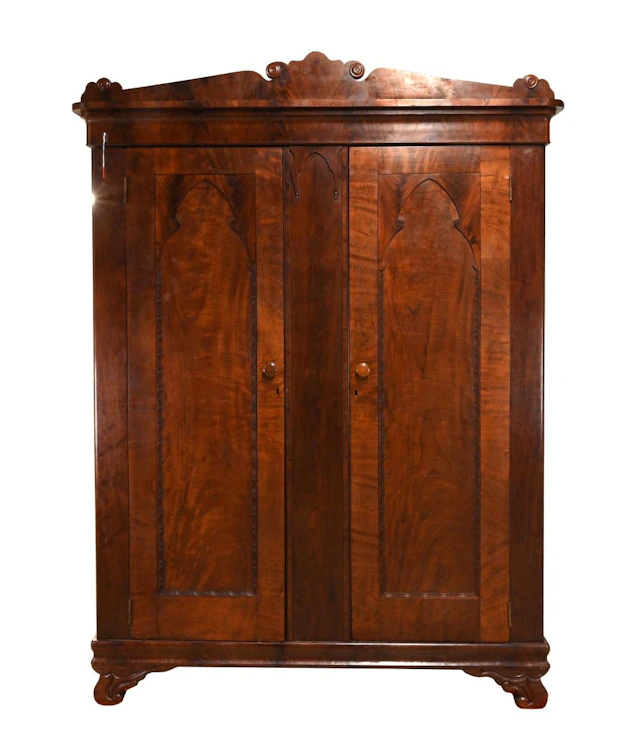 Thomas Day Milton N.C. Furniture Massive Linen Press Woody Collectio