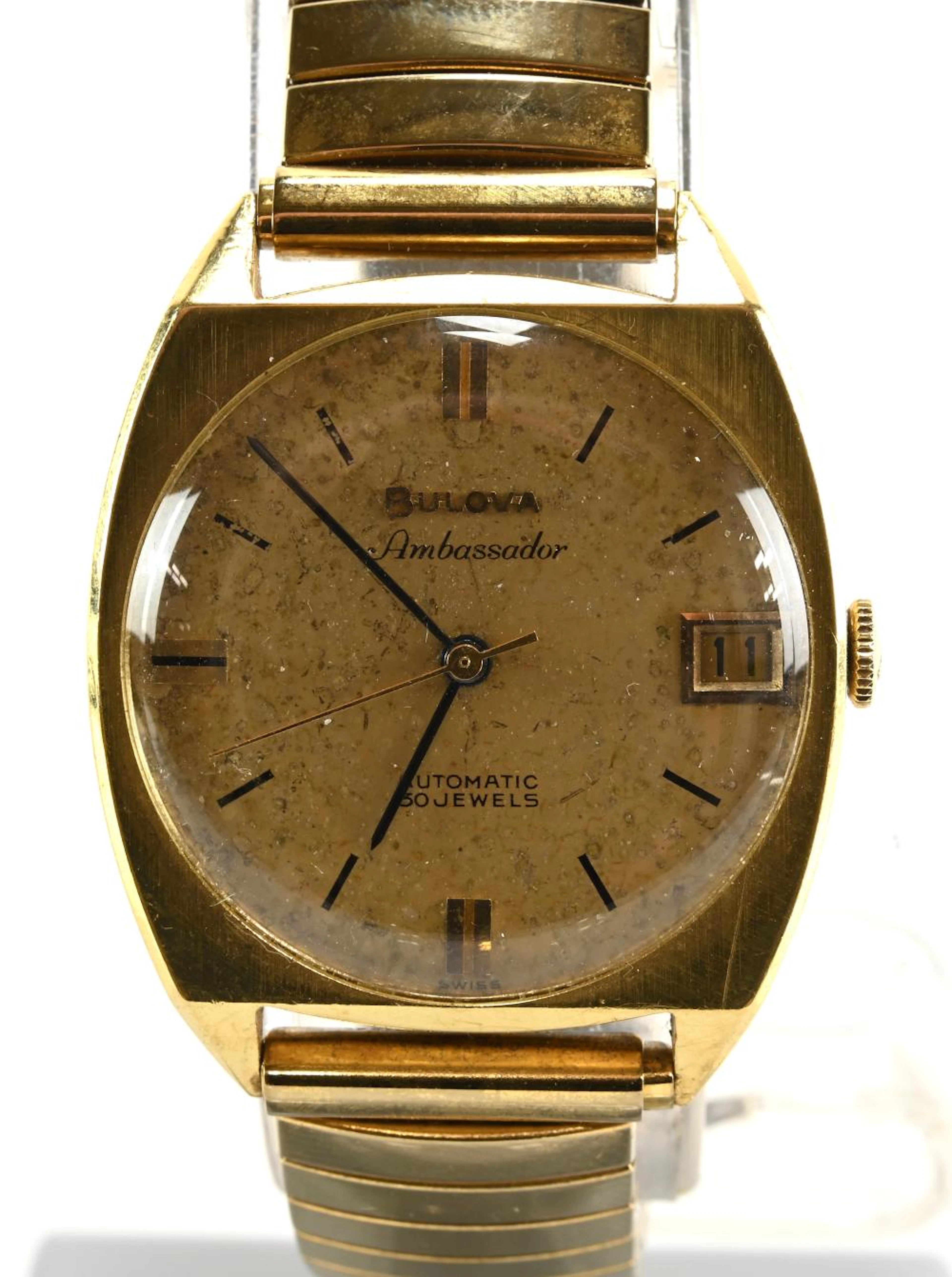 Vintage 18K Bulova Ambassador 30 Jewels M5 Wristwatch