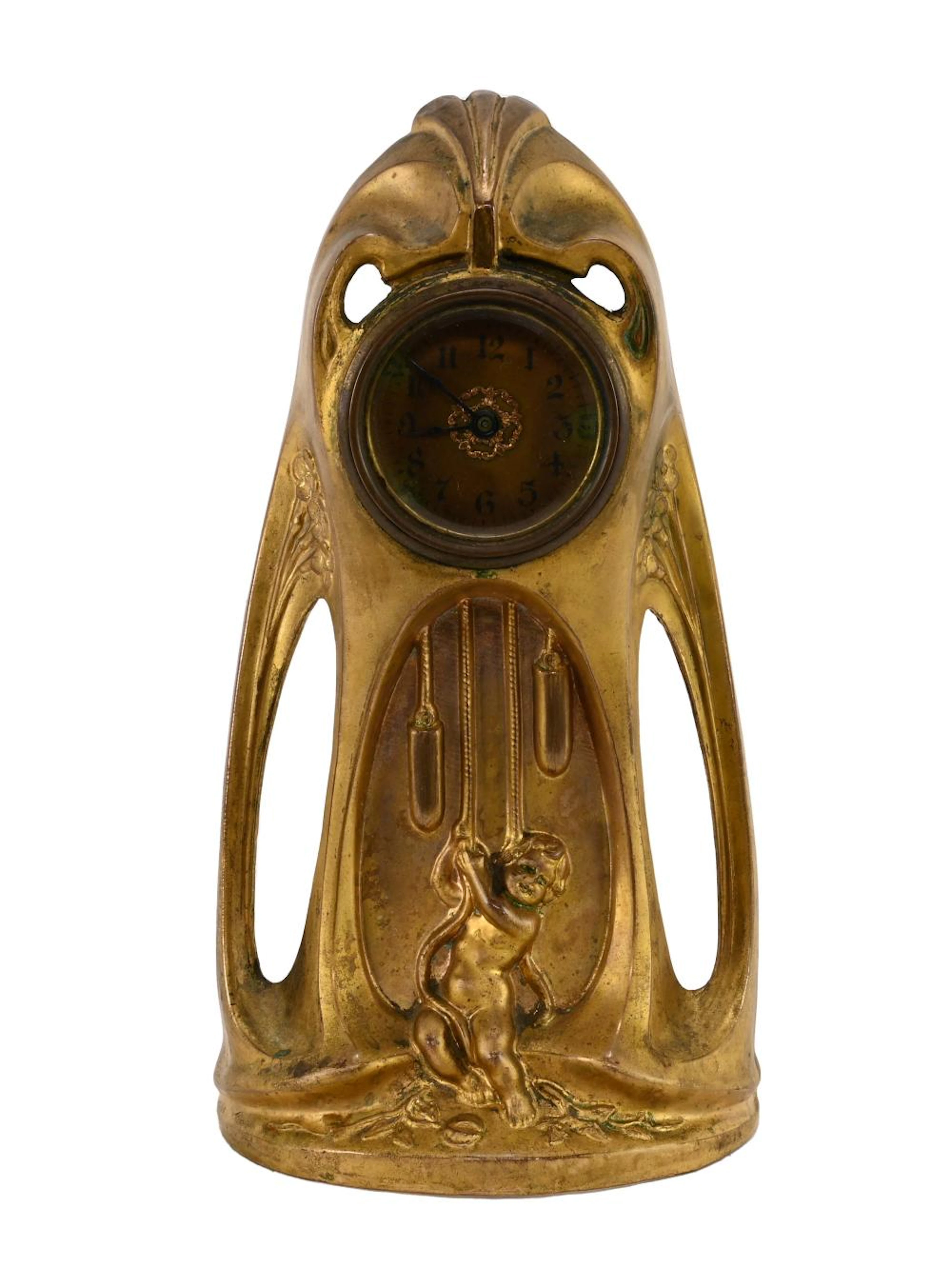 Art Nouveau Junghams B&W Cherub Desk Clock