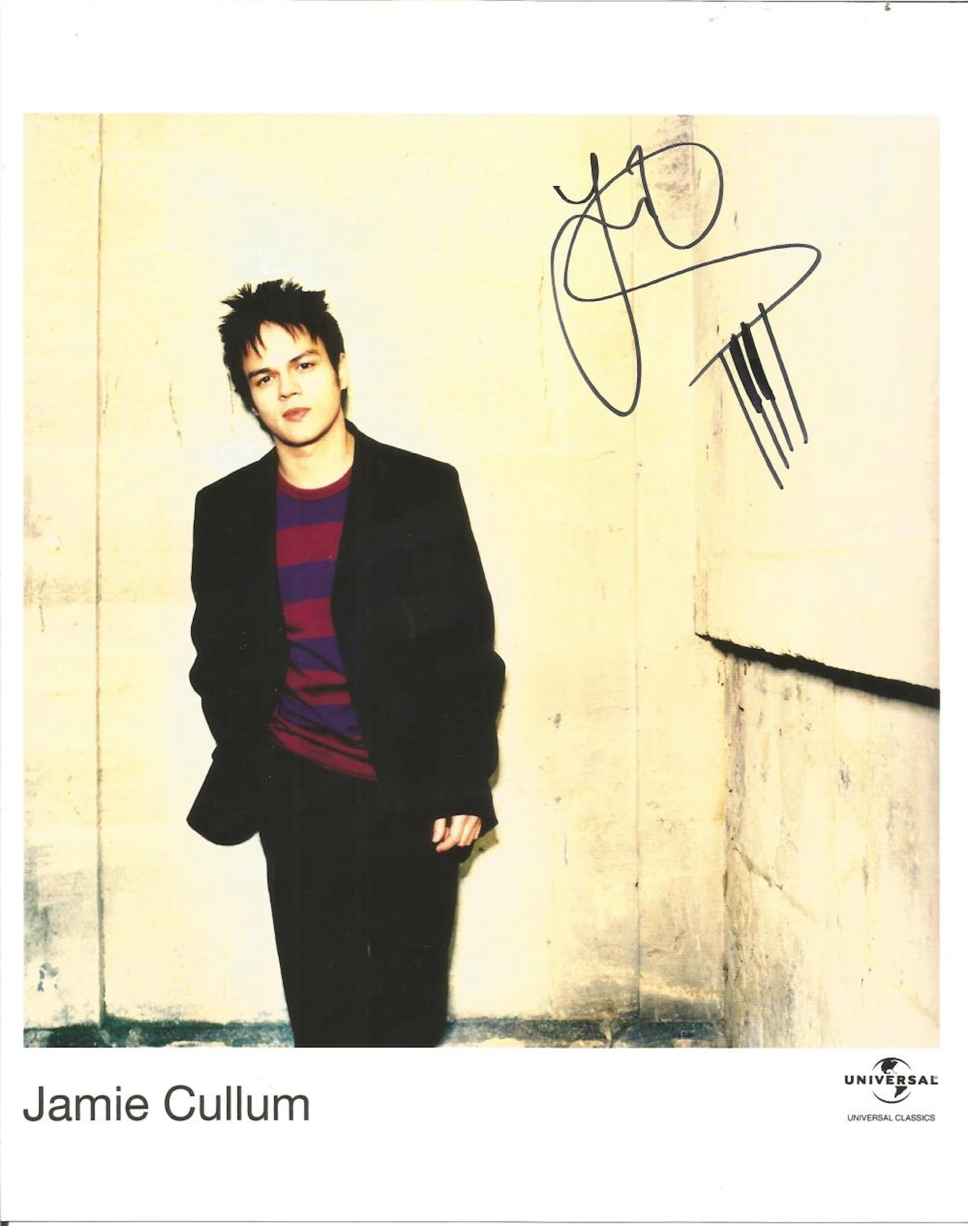 Jamie Cullum signed 10x8 colour photo. English jazz-pop singer-songwriter and radio presenter.
