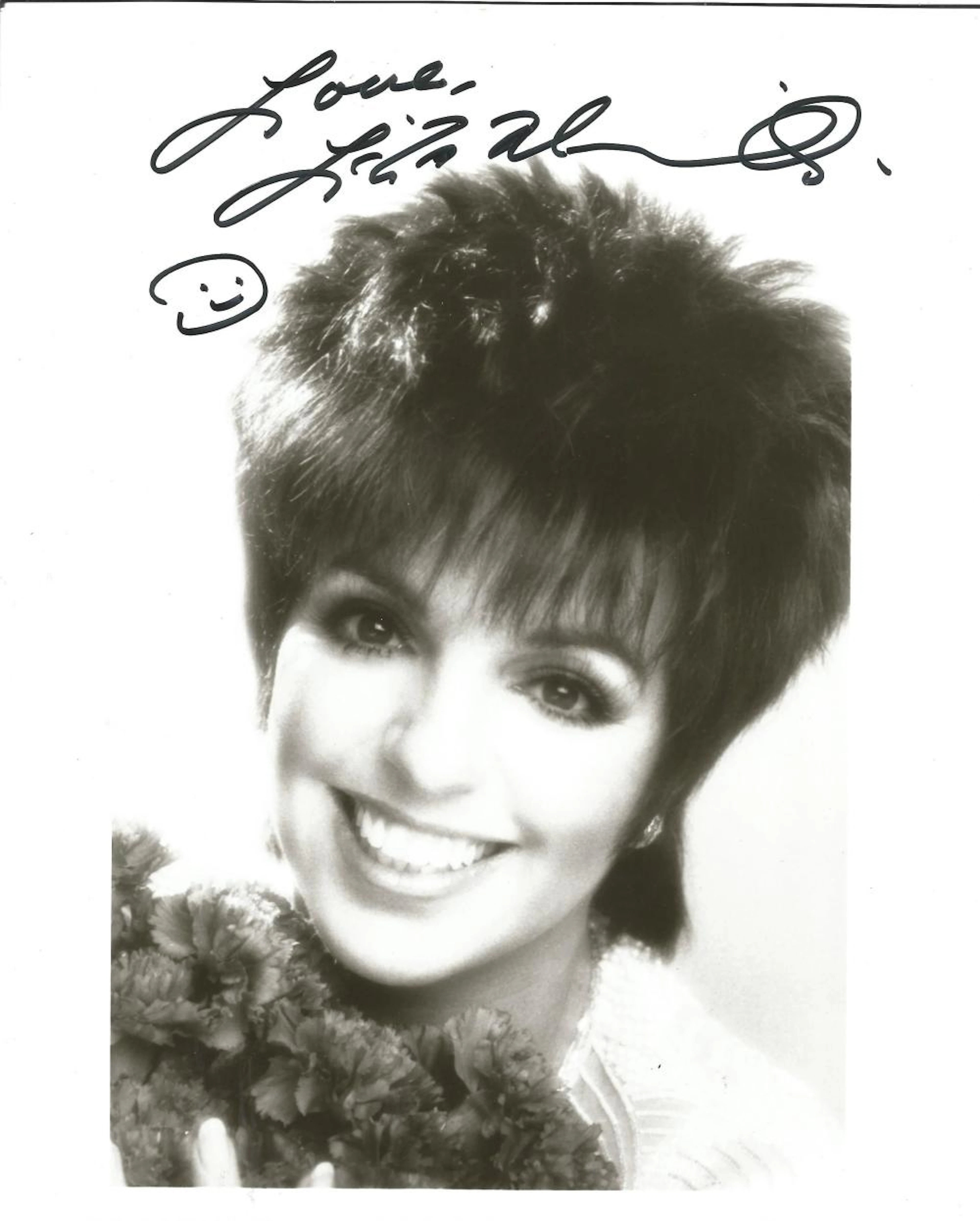 Liza Minnelli signed 10x8 black and white photo. Liza May Minnelli (born March 12, 1946) is an