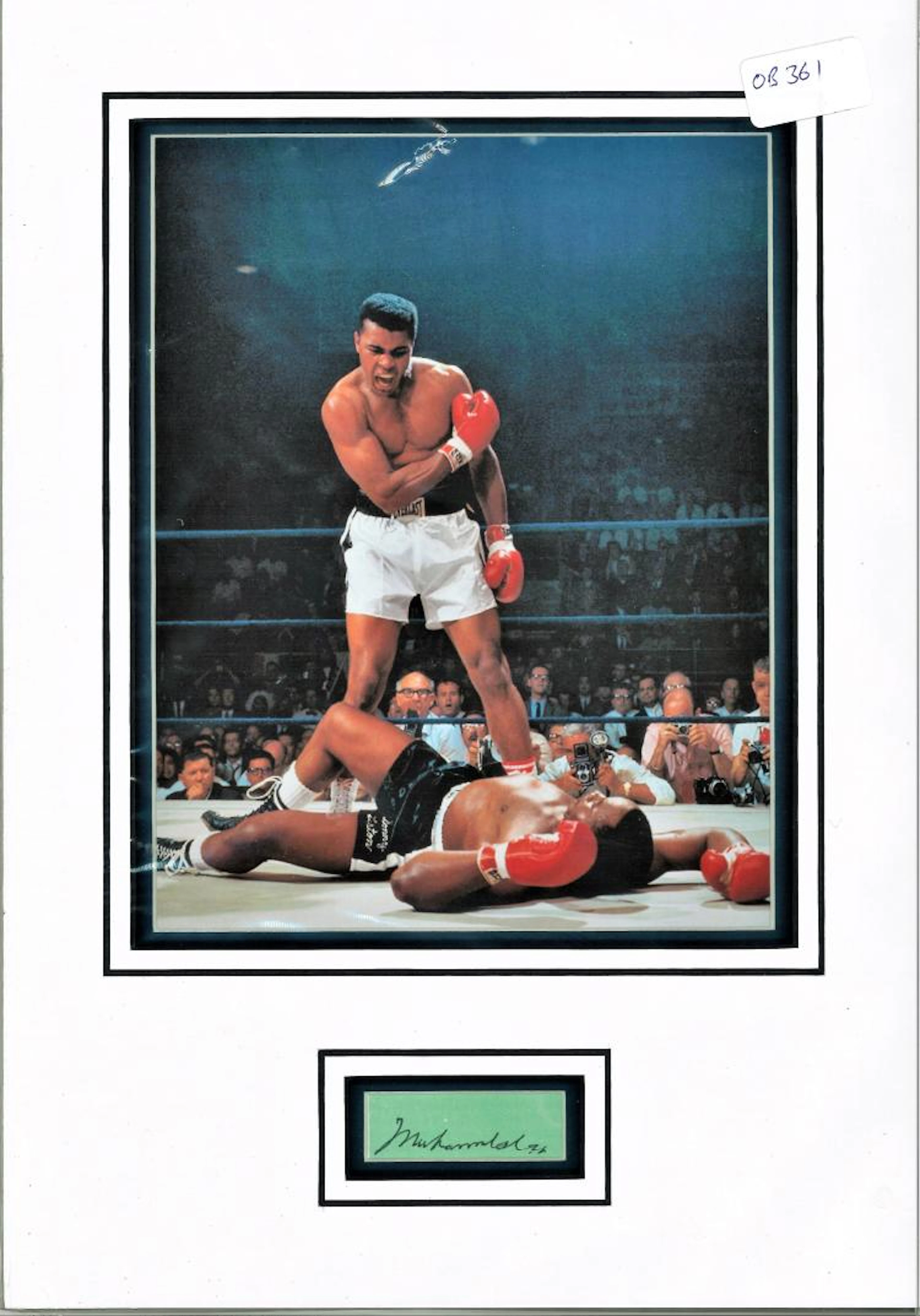 Muhammad Ali Boxing signed autograph presentation. High quality professionally mounted 16 x 11