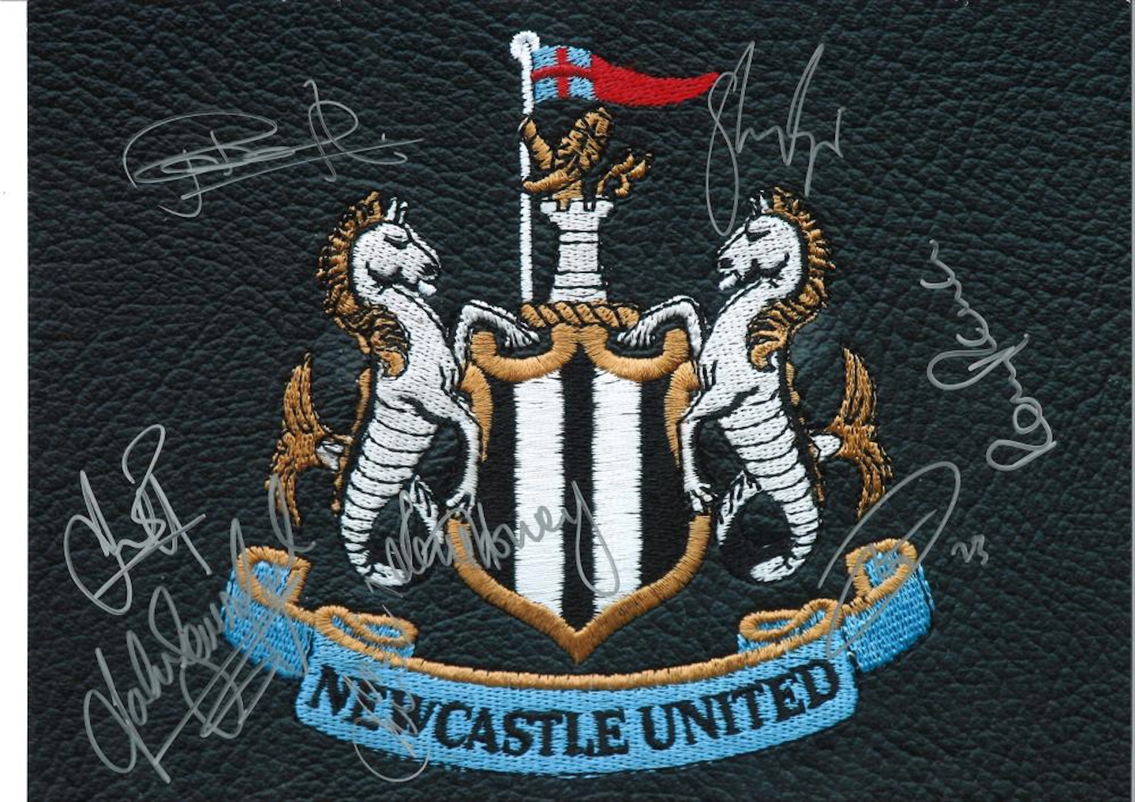 Legends SPECIAL Newcastle 16 x 12 inch football photo signed by Beresford, Shay Given, Shearer, Andy