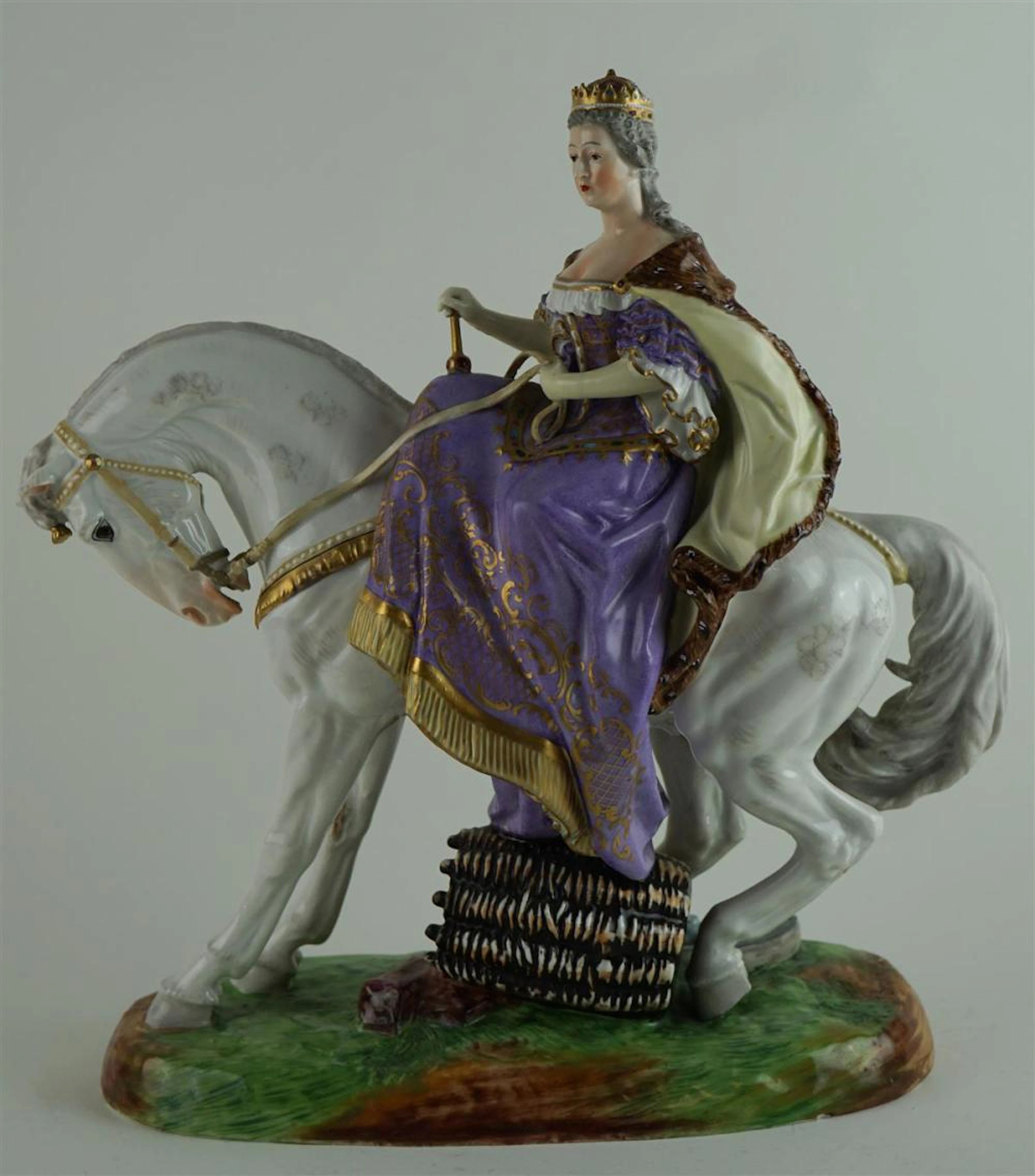 VIENNA STYLE PORCELAIN EQUESTRIAN GROUP OF AN EMPRESS, POSSIBLY ELISABETH OF AUSTRIA