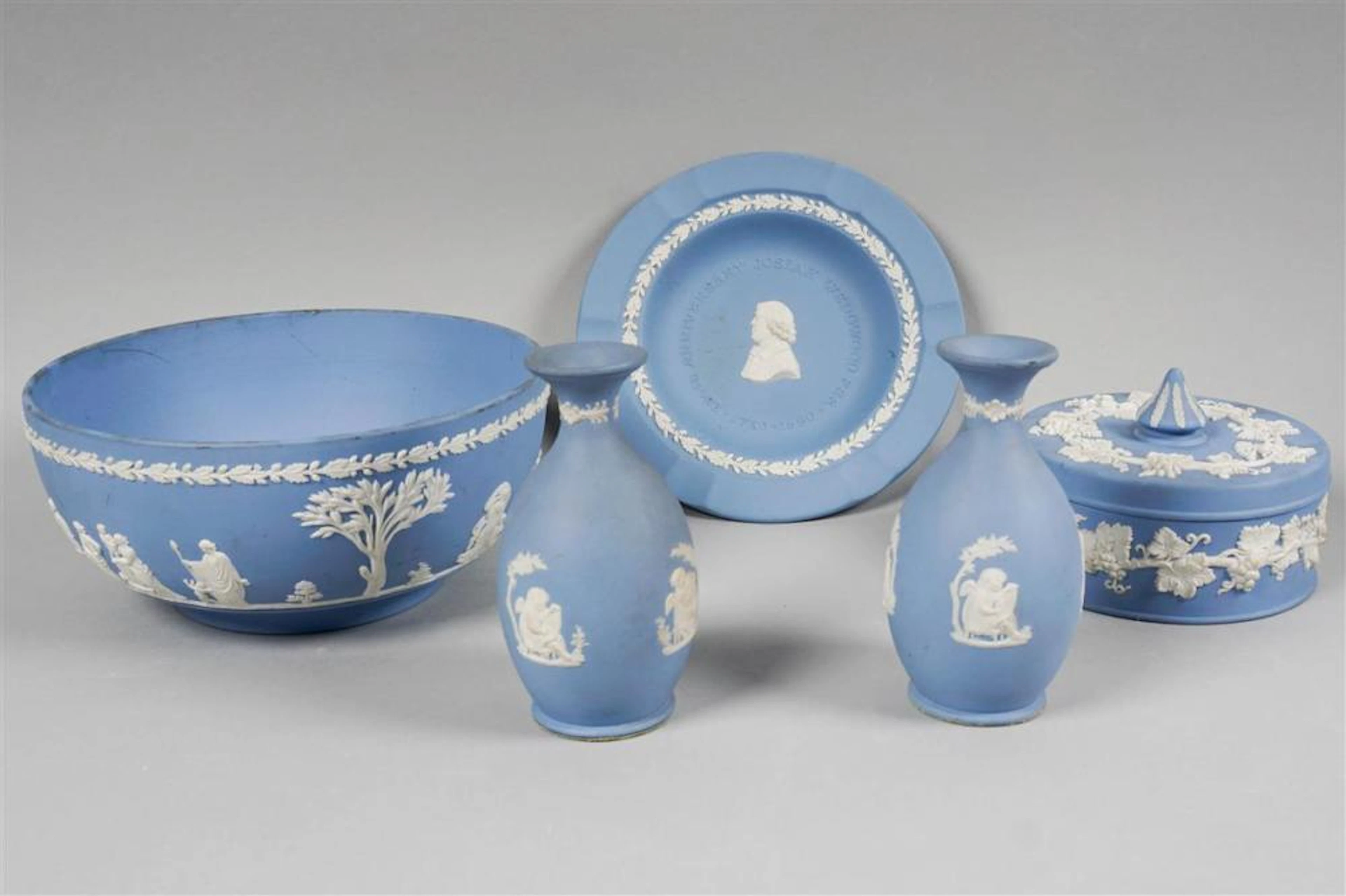 FIVE WEDGWOOD BLUE AND WHITE JASPER ITEMS: BOWL, BOX, PLATE AND A PAIR OF VASES