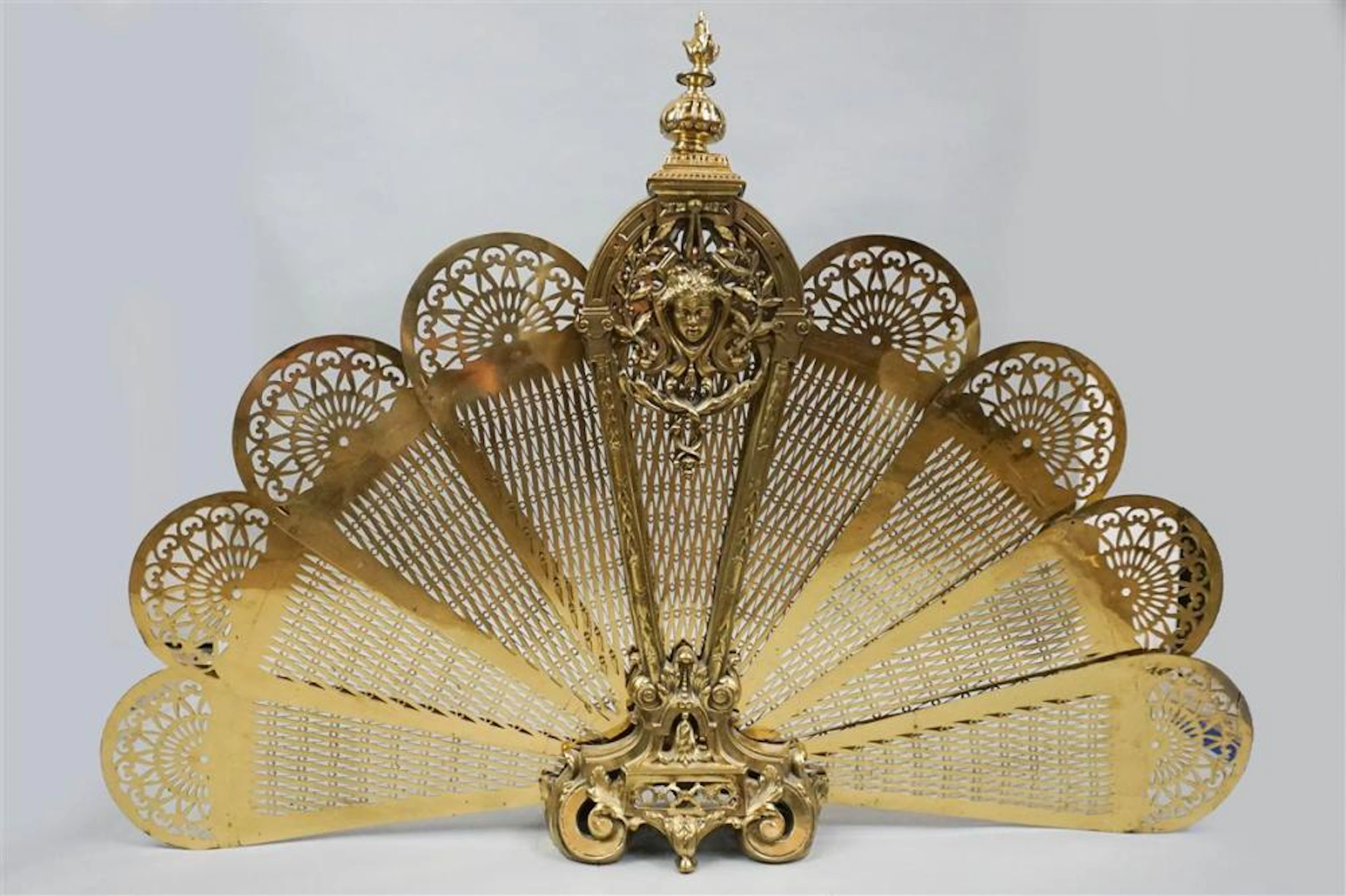 VICTORIAN BRASS FAN FIRESCREEN