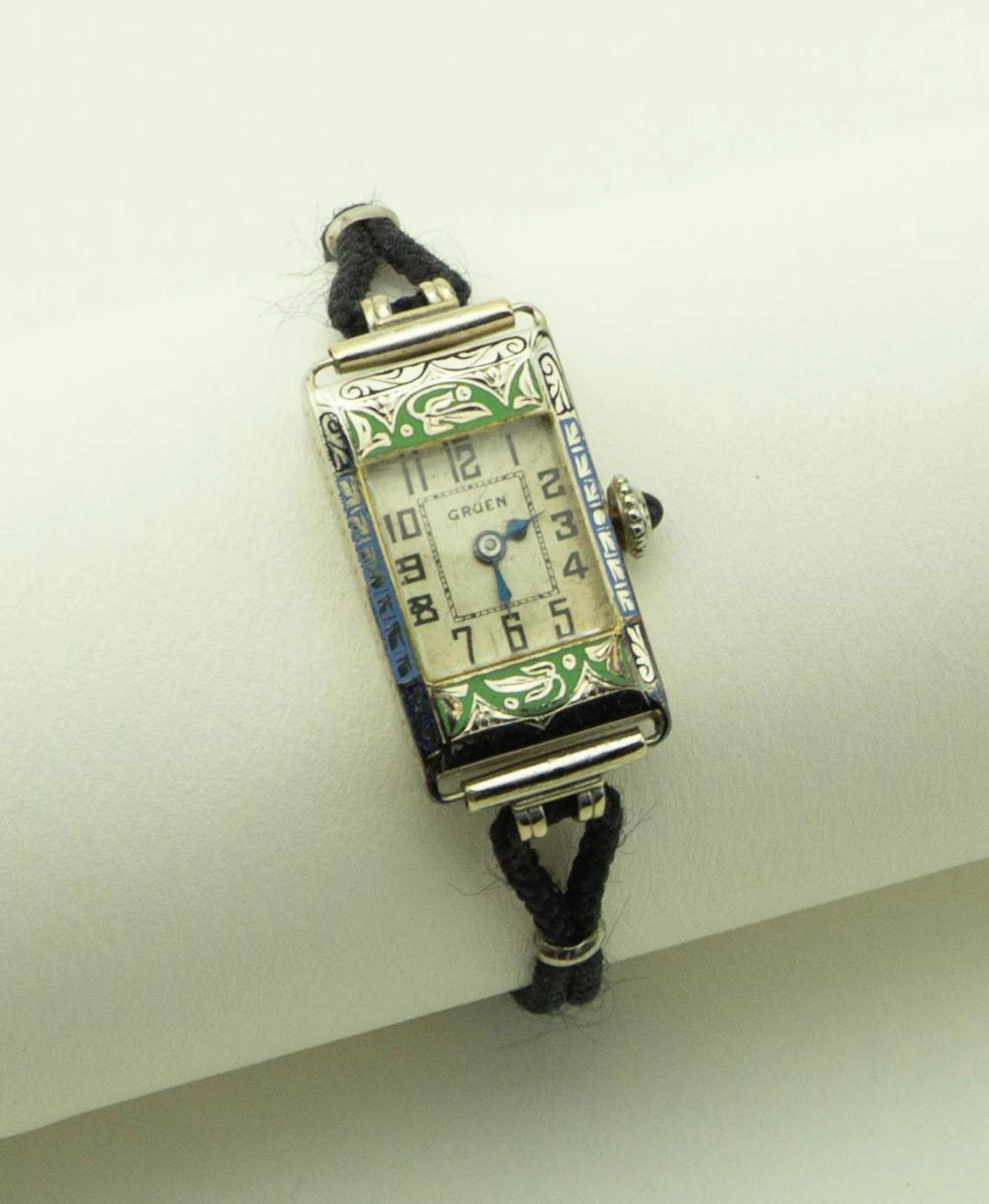 VINTAGE LADIES 14K WHITE GOLD GRUEN WATCH
