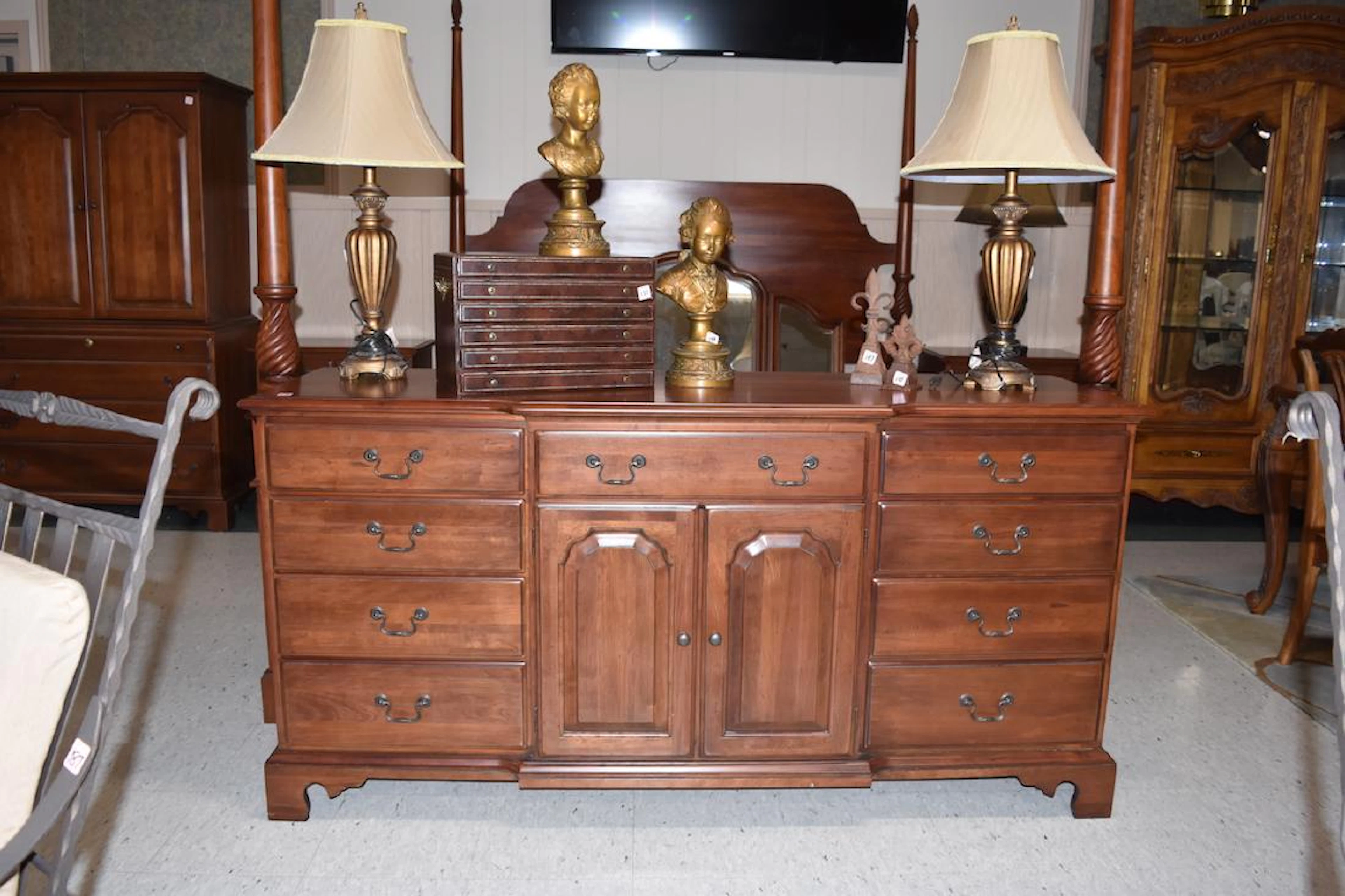 Durham King Bedroom Suite - 6 pc.