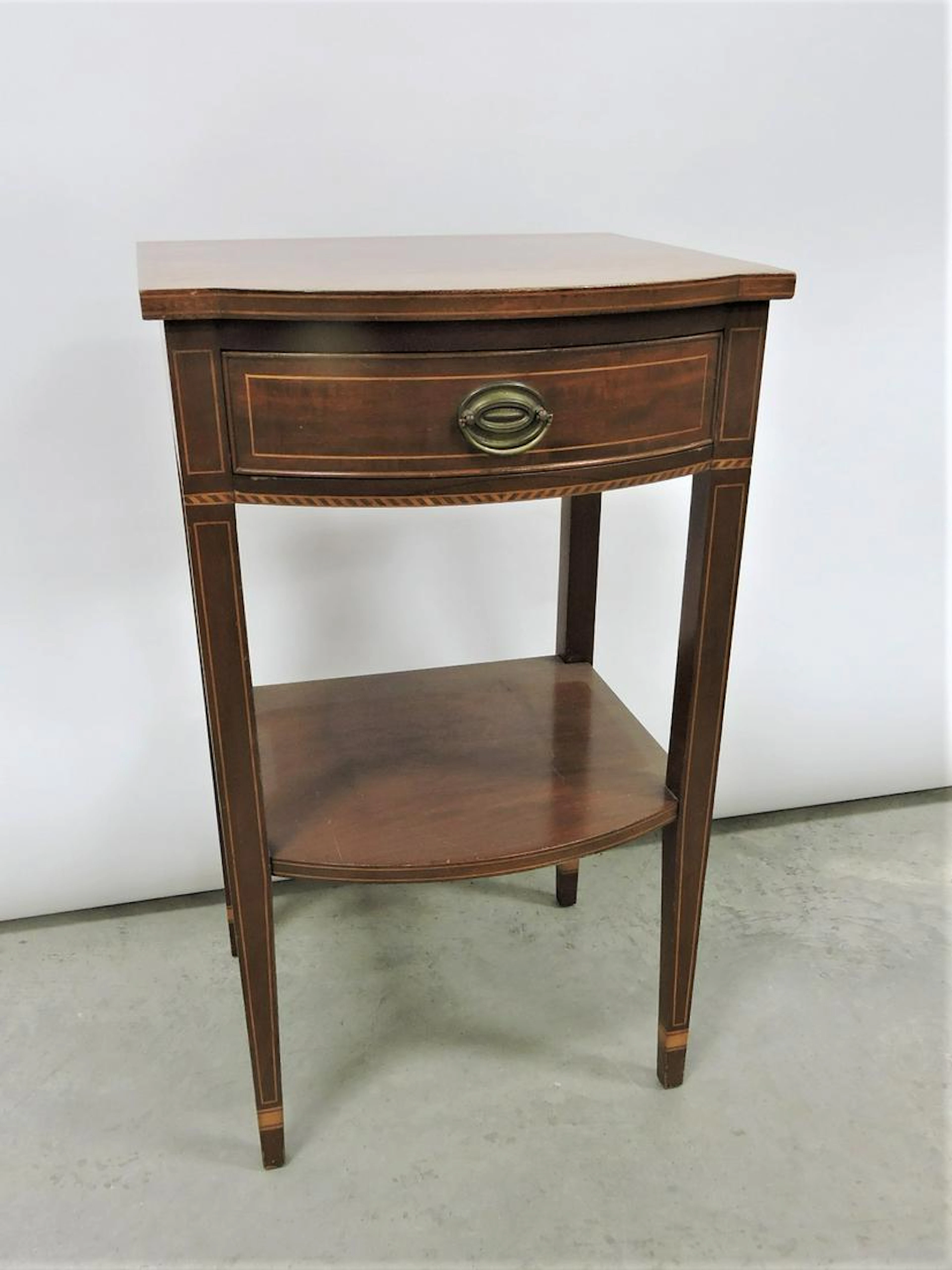 Single drawer bedside lamp table