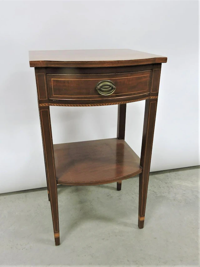 Single drawer bedside lamp table
