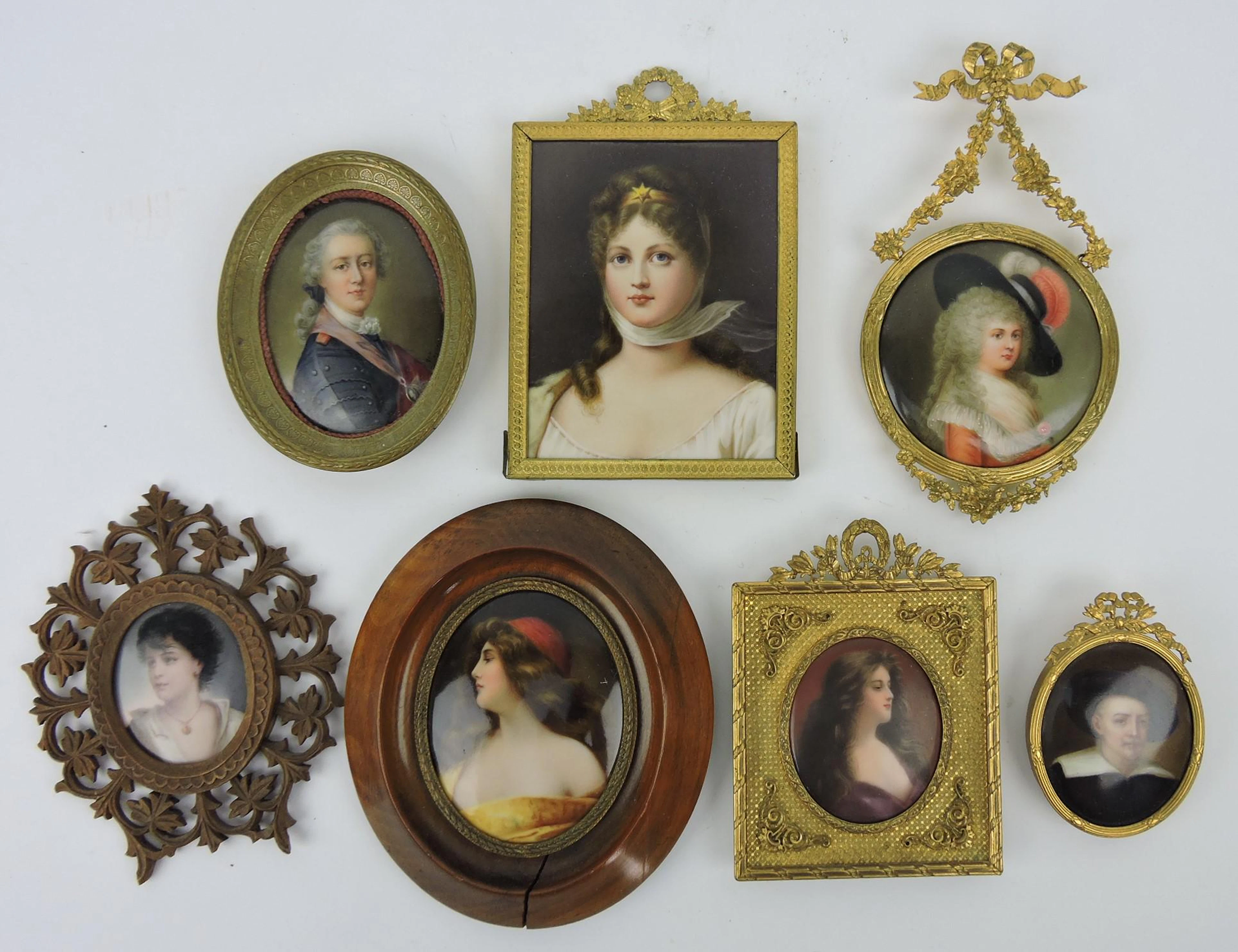 Lot of 7 porcelain miniature portraits: