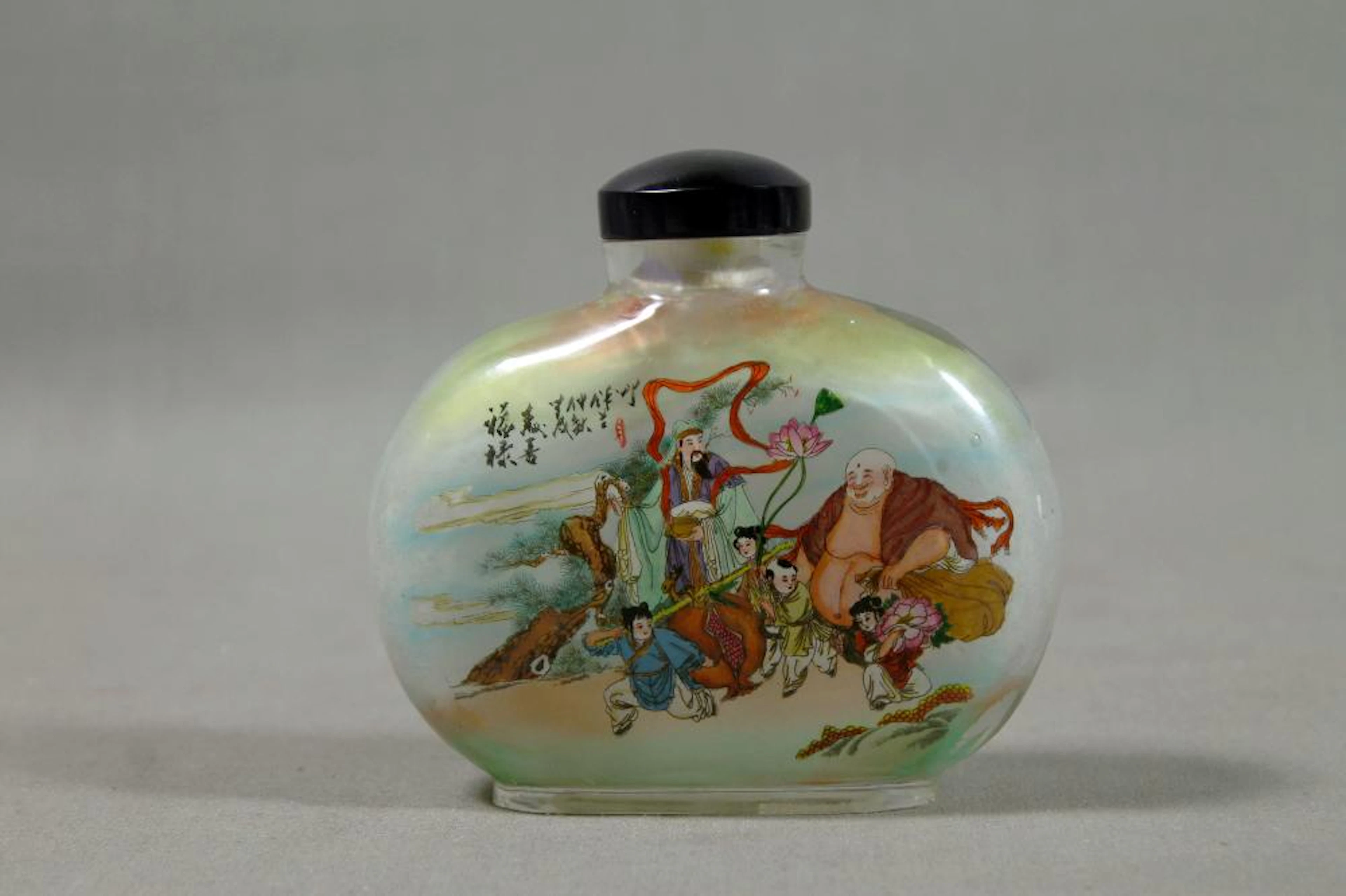 ANTIQUE CHINESE PAINTED SNUFF BOTTLE