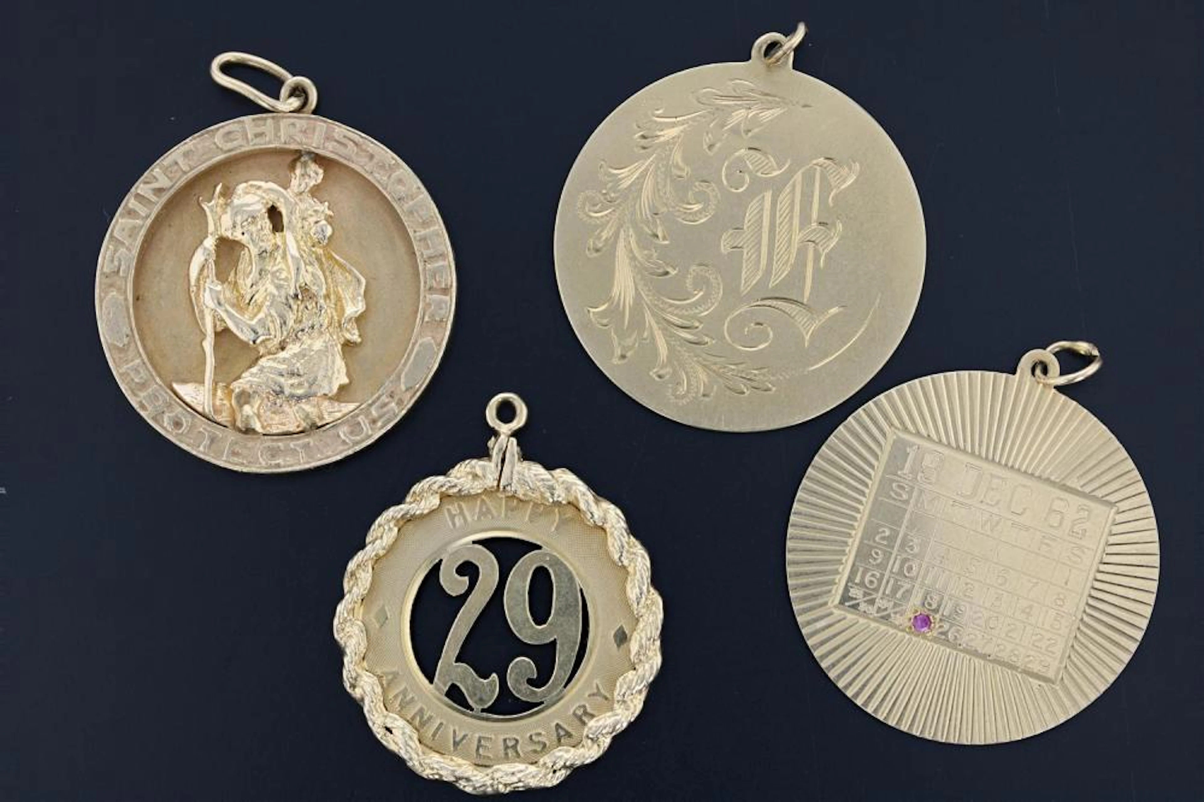 (4) 14YG Round Charms