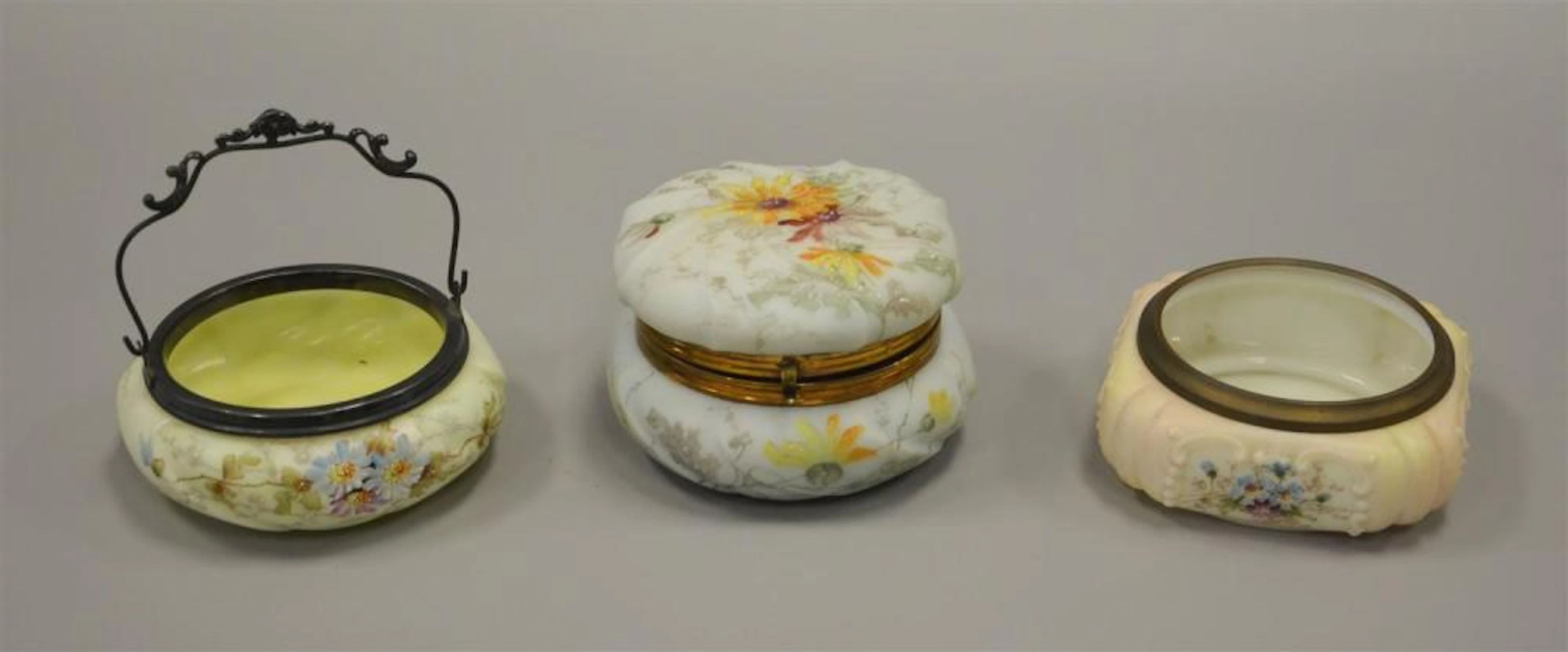 (3) Pcs Wavecrest glass