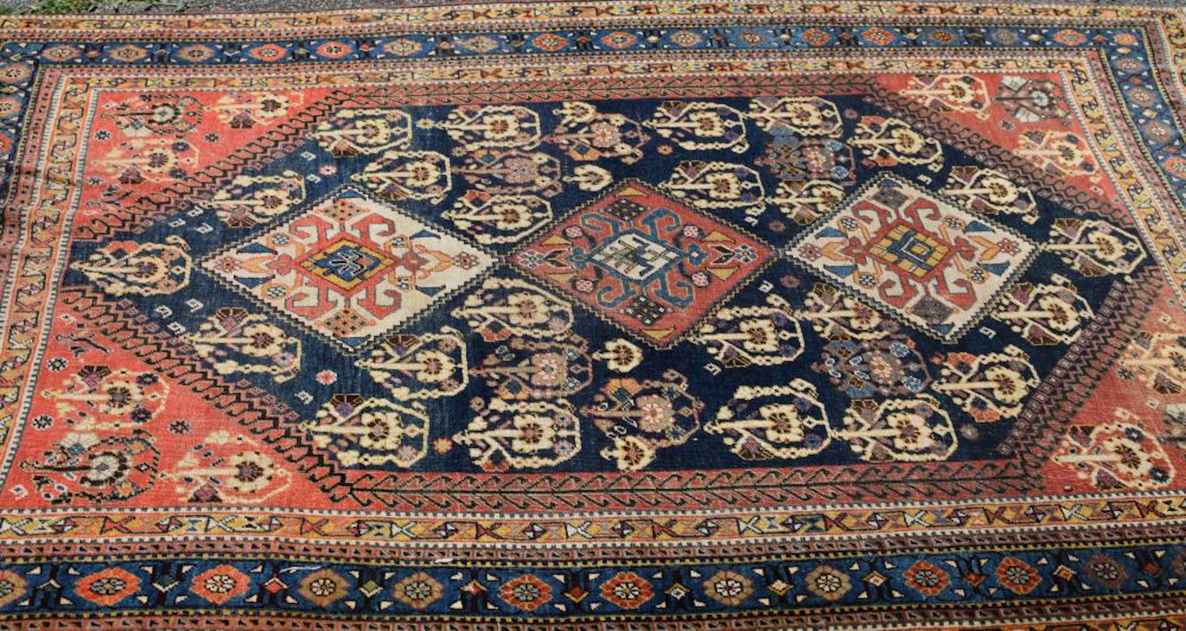 AREA ORIENTAL RUG