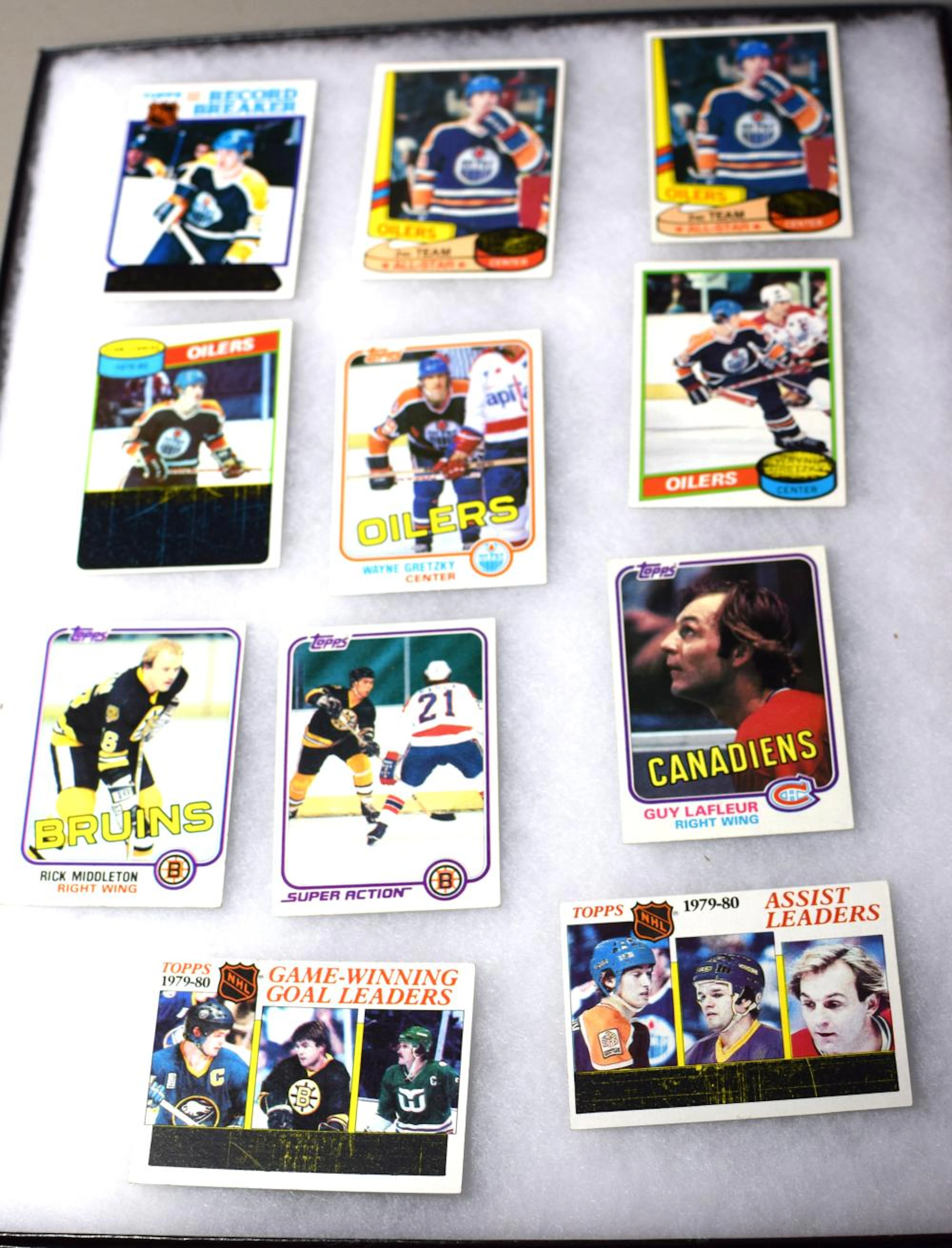 ELEVEN HOCKEY TOPPS HOCKEY CARDS WAYNE GRETSKY ETC
