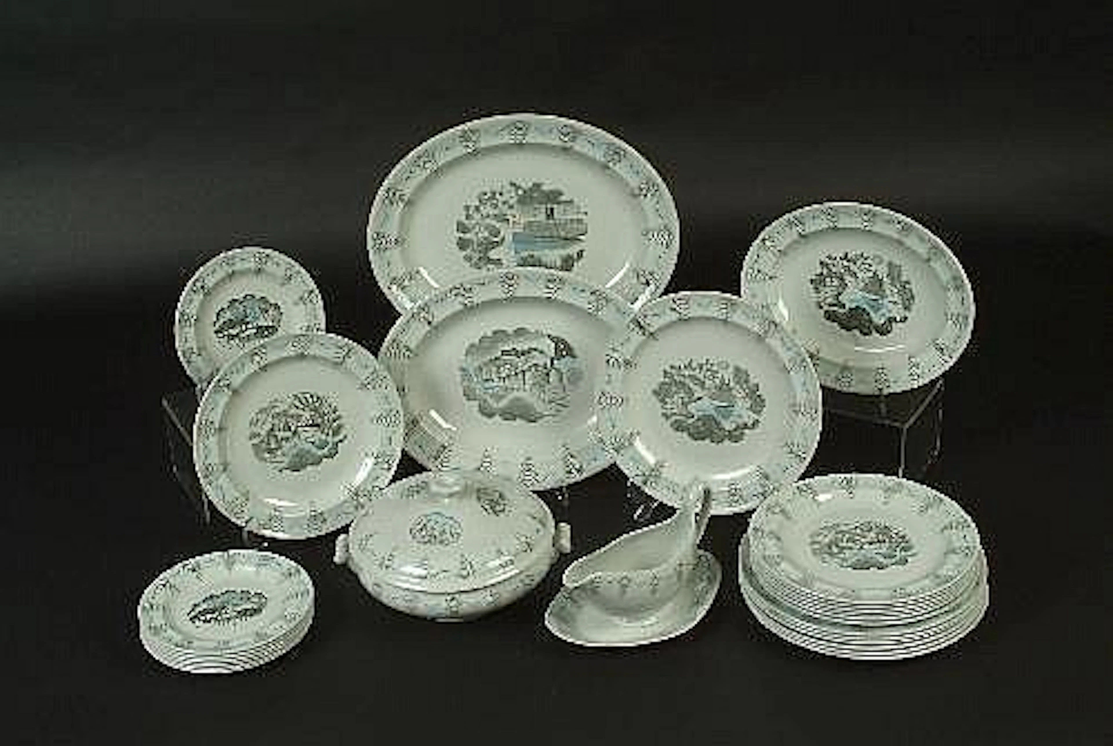 AN ERIC RAVILIOUS FOR WEDGWOOD `Travel' dinner service