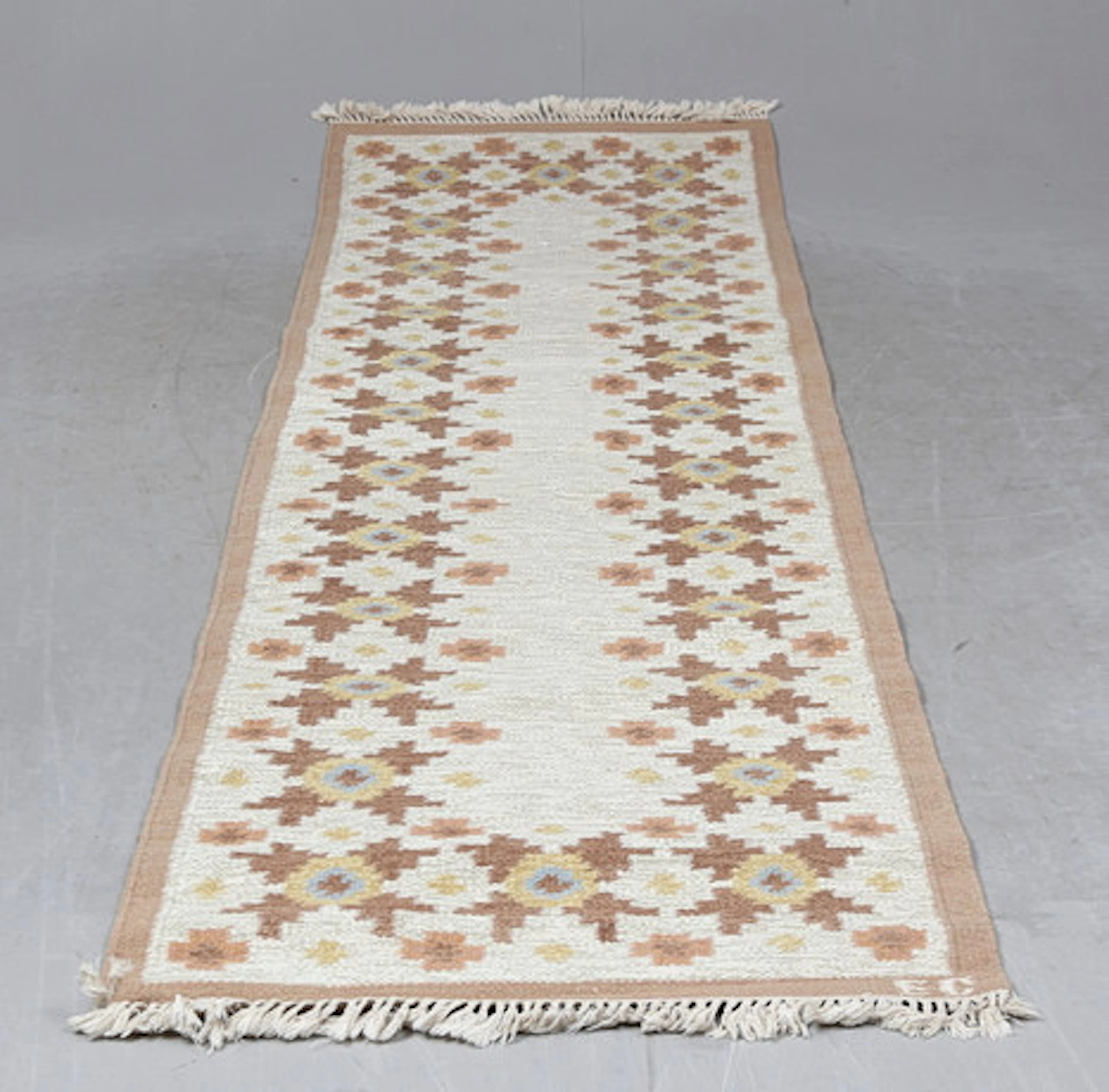 MATTA, rölakan, signerad EC, ca. 300x89 cm.
