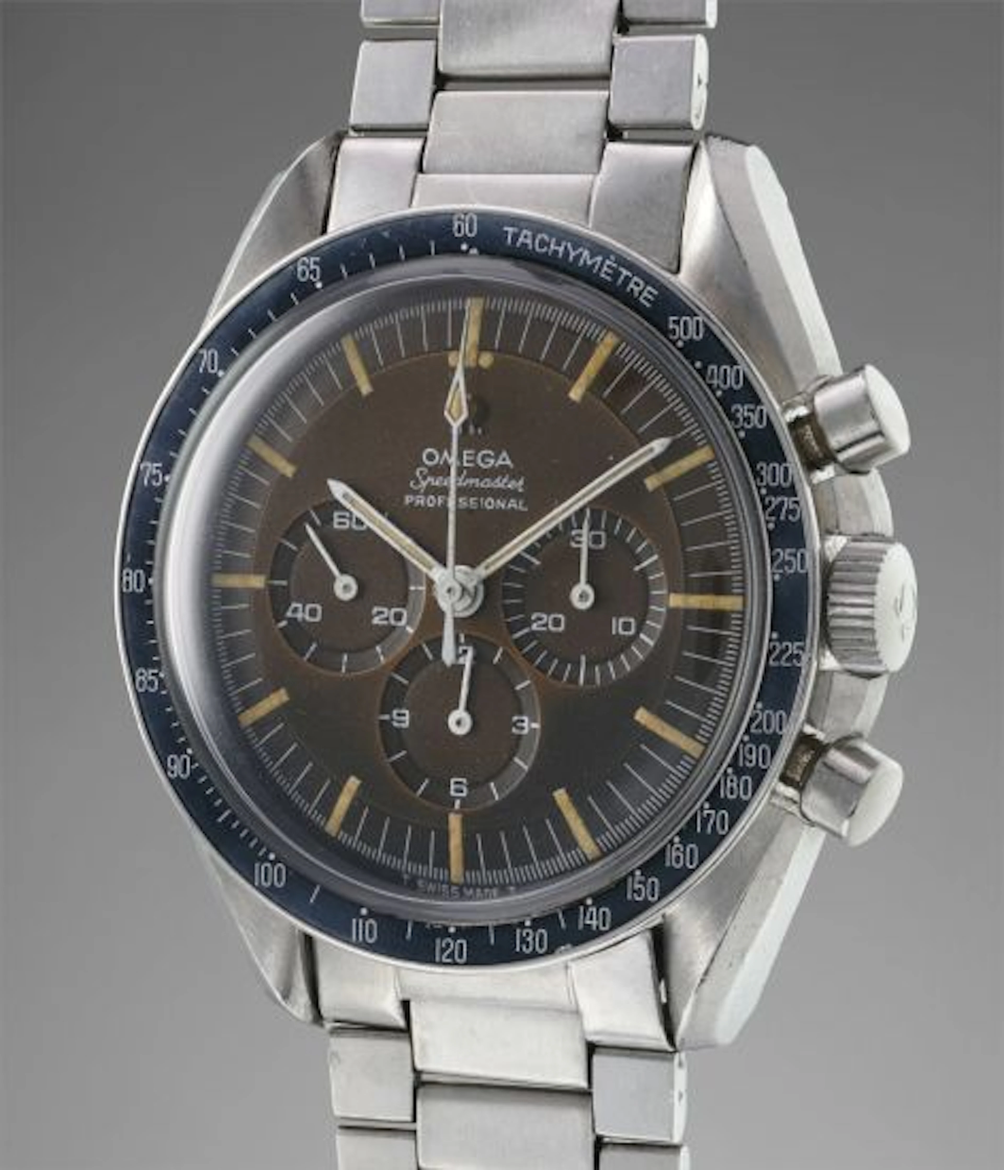 A highly attractive stainless steel wristwatch with chestnut-colored