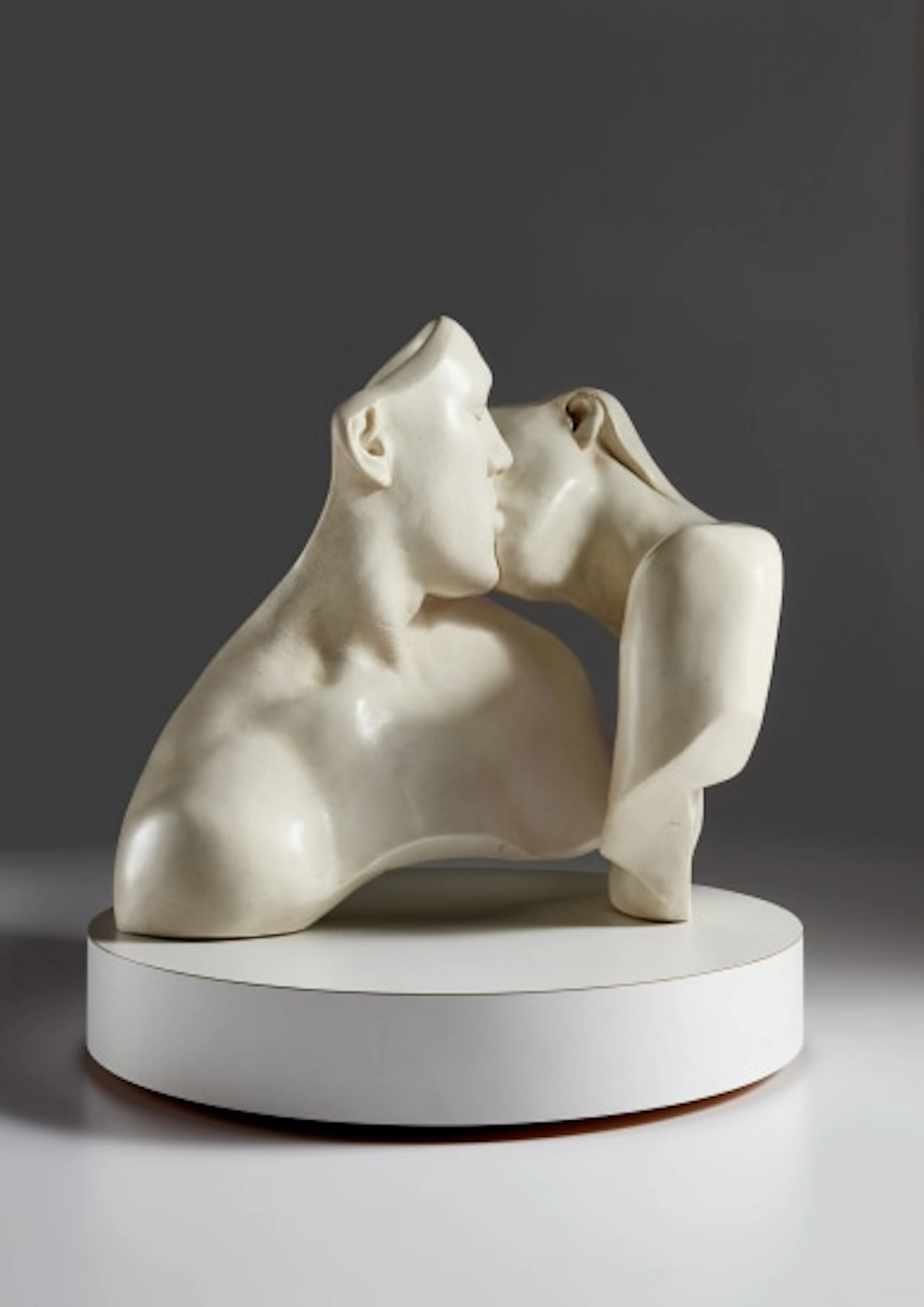 Carole A. Feuerman - Kiss