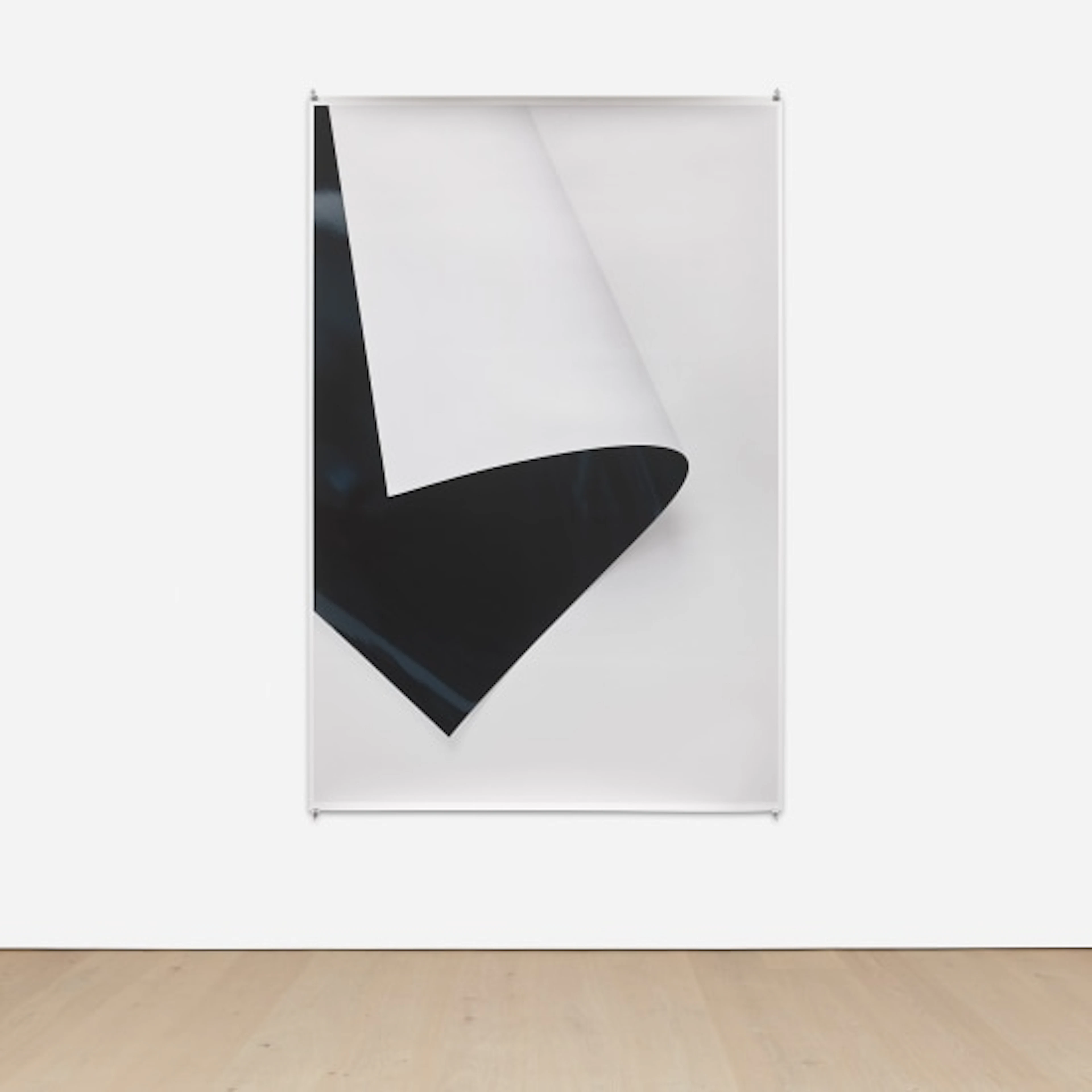 Wolfgang Tillmans - paper drop (black)