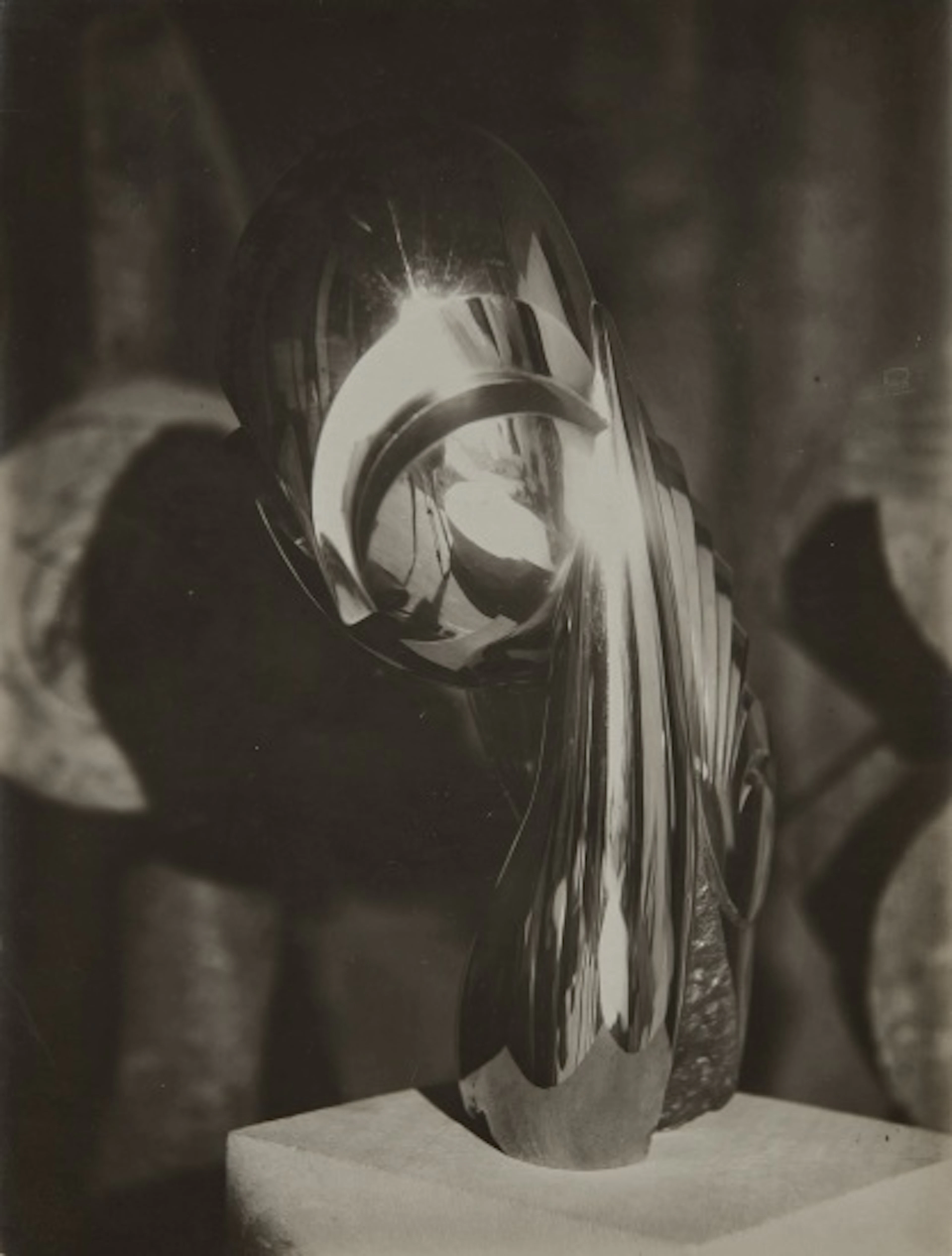 Constantin Brancusi - Mademoiselle Pogany II